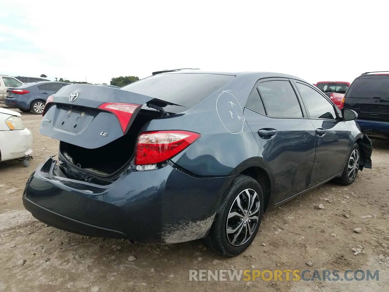 4 Photograph of a damaged car 2T1BURHE5KC181431 TOYOTA COROLLA 2019