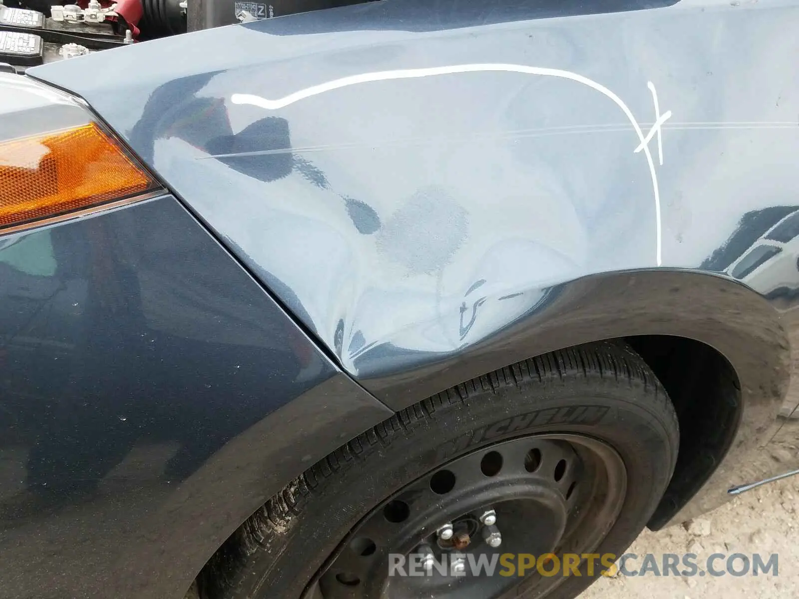 9 Photograph of a damaged car 2T1BURHE5KC181431 TOYOTA COROLLA 2019