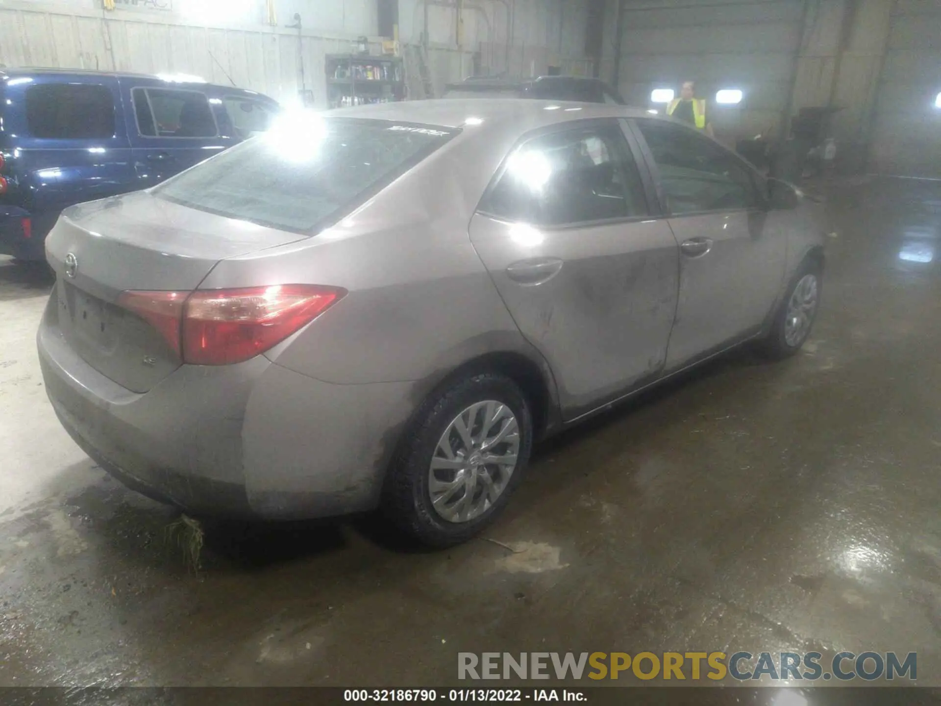 4 Фотография поврежденного автомобиля 2T1BURHE5KC184099 TOYOTA COROLLA 2019