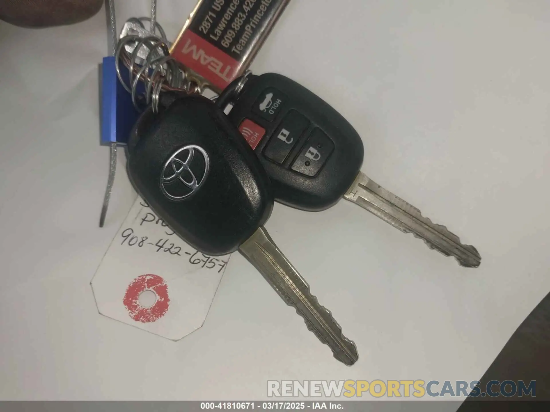 11 Photograph of a damaged car 2T1BURHE5KC184233 TOYOTA COROLLA 2019