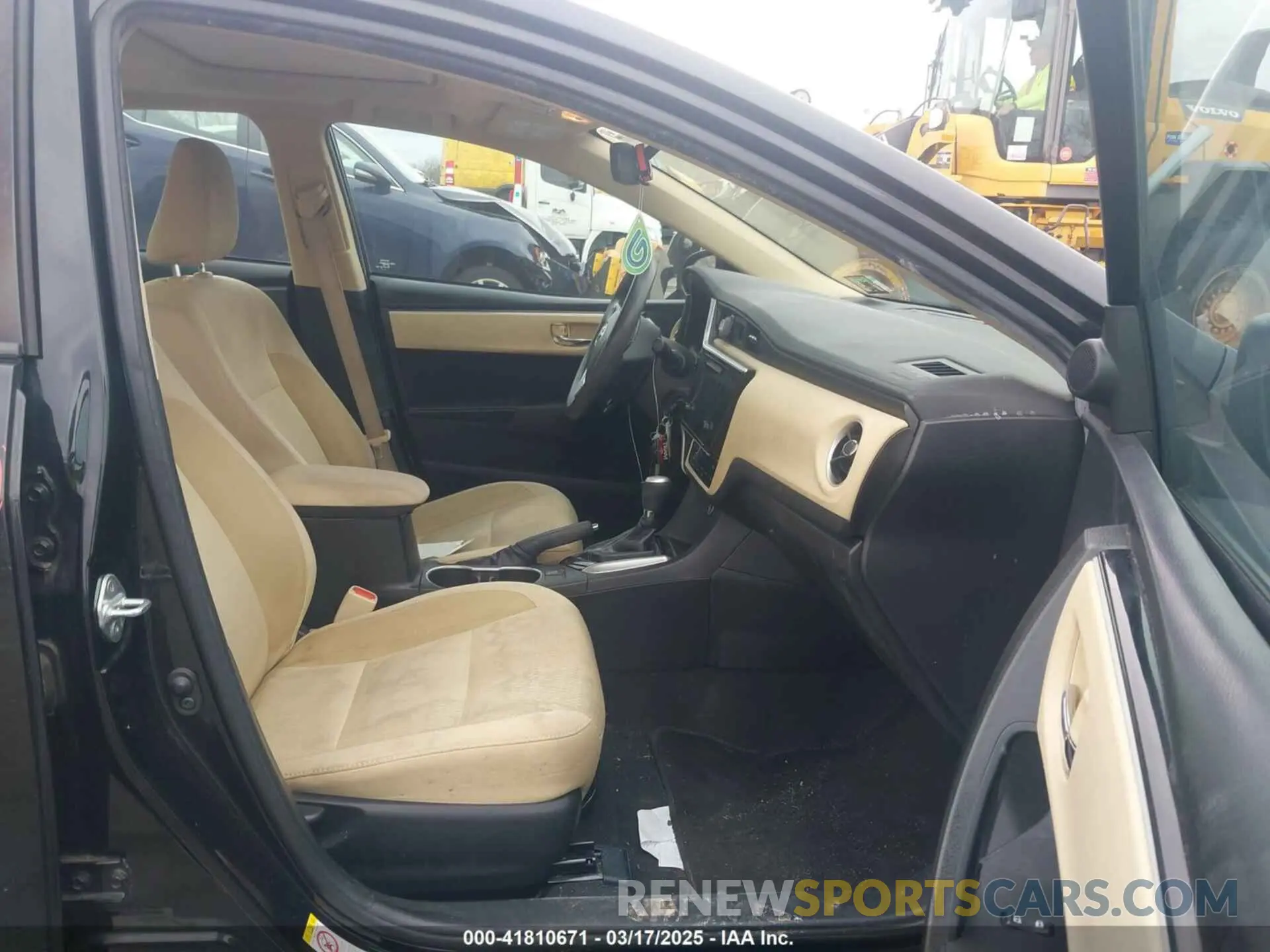 5 Photograph of a damaged car 2T1BURHE5KC184233 TOYOTA COROLLA 2019