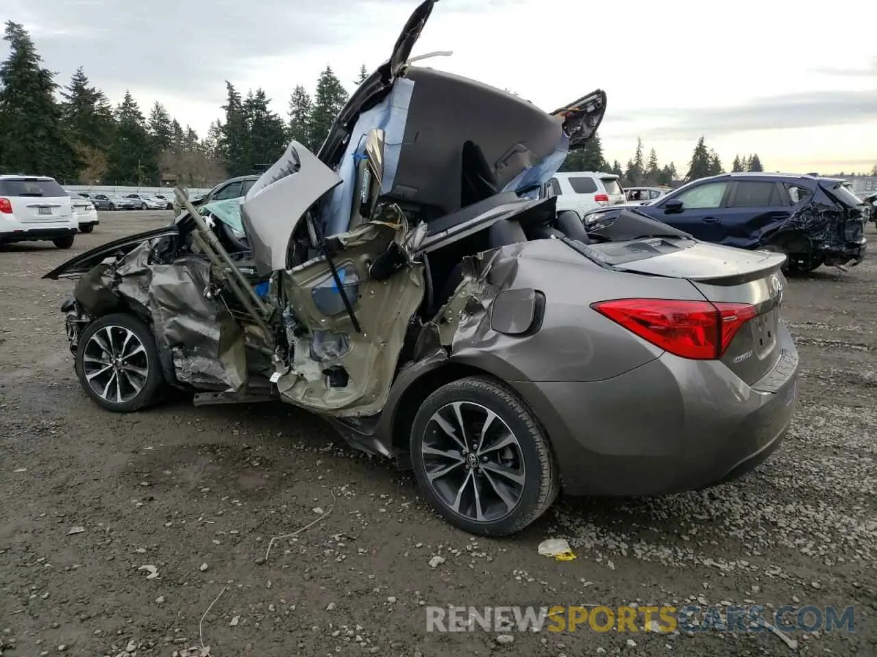 2 Фотография поврежденного автомобиля 2T1BURHE5KC184667 TOYOTA COROLLA 2019