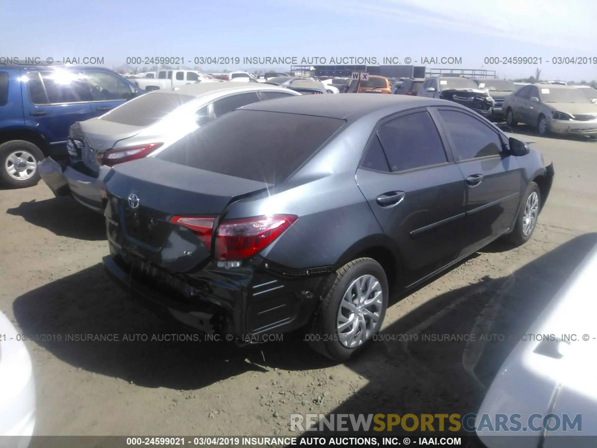 4 Photograph of a damaged car 2T1BURHE5KC187536 TOYOTA COROLLA 2019