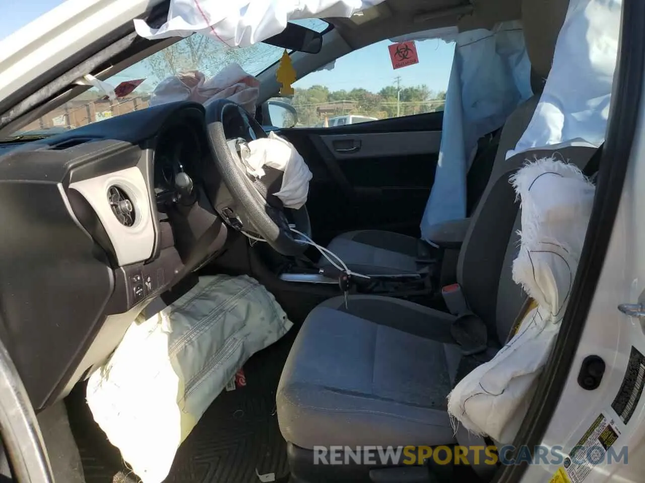 7 Photograph of a damaged car 2T1BURHE5KC192252 TOYOTA COROLLA 2019