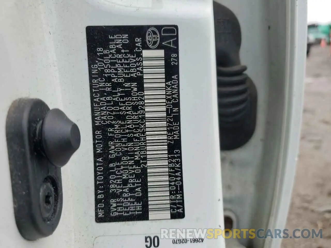 14 Photograph of a damaged car 2T1BURHE5KC192820 TOYOTA COROLLA 2019
