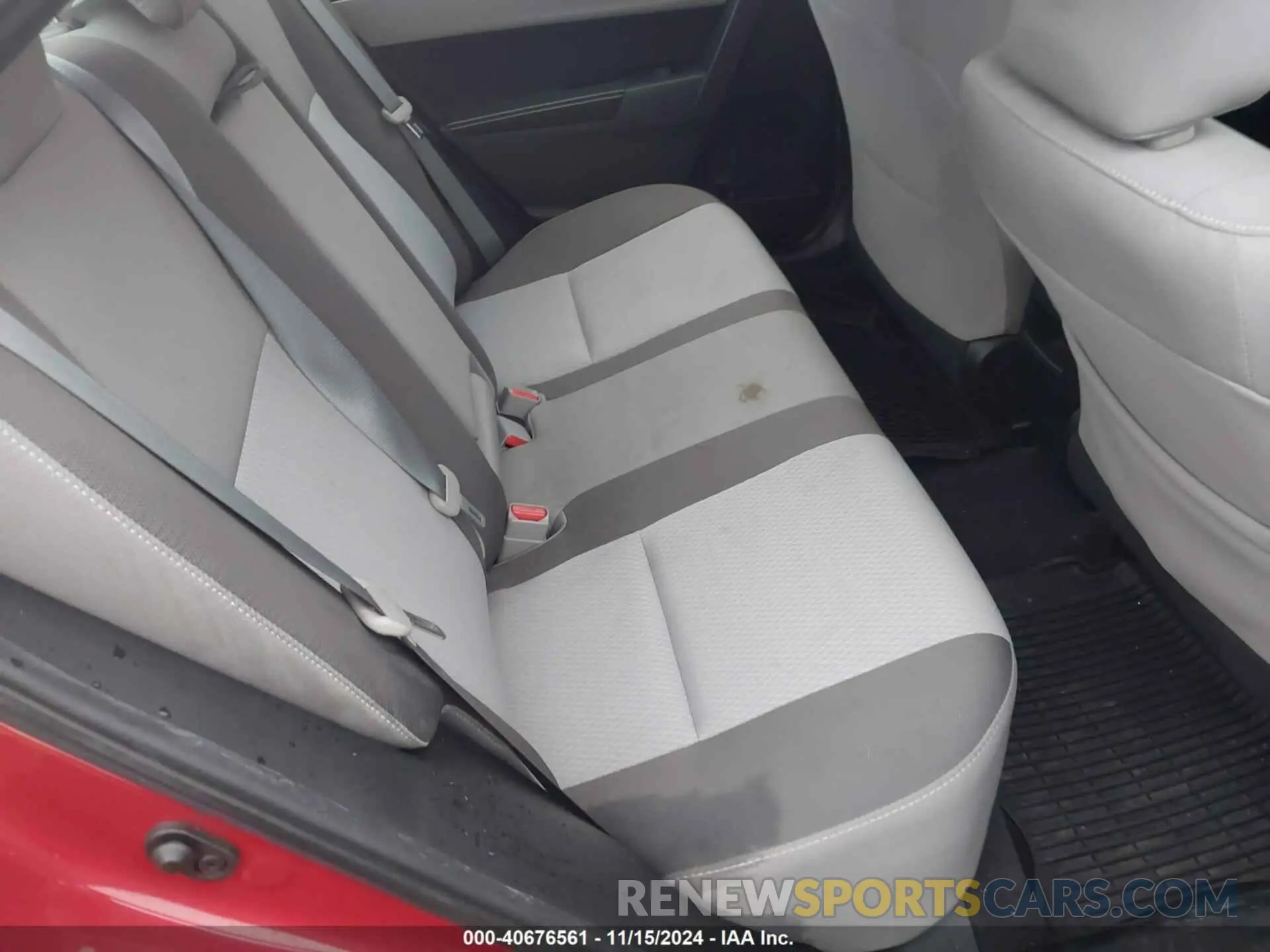 8 Photograph of a damaged car 2T1BURHE5KC200012 TOYOTA COROLLA 2019