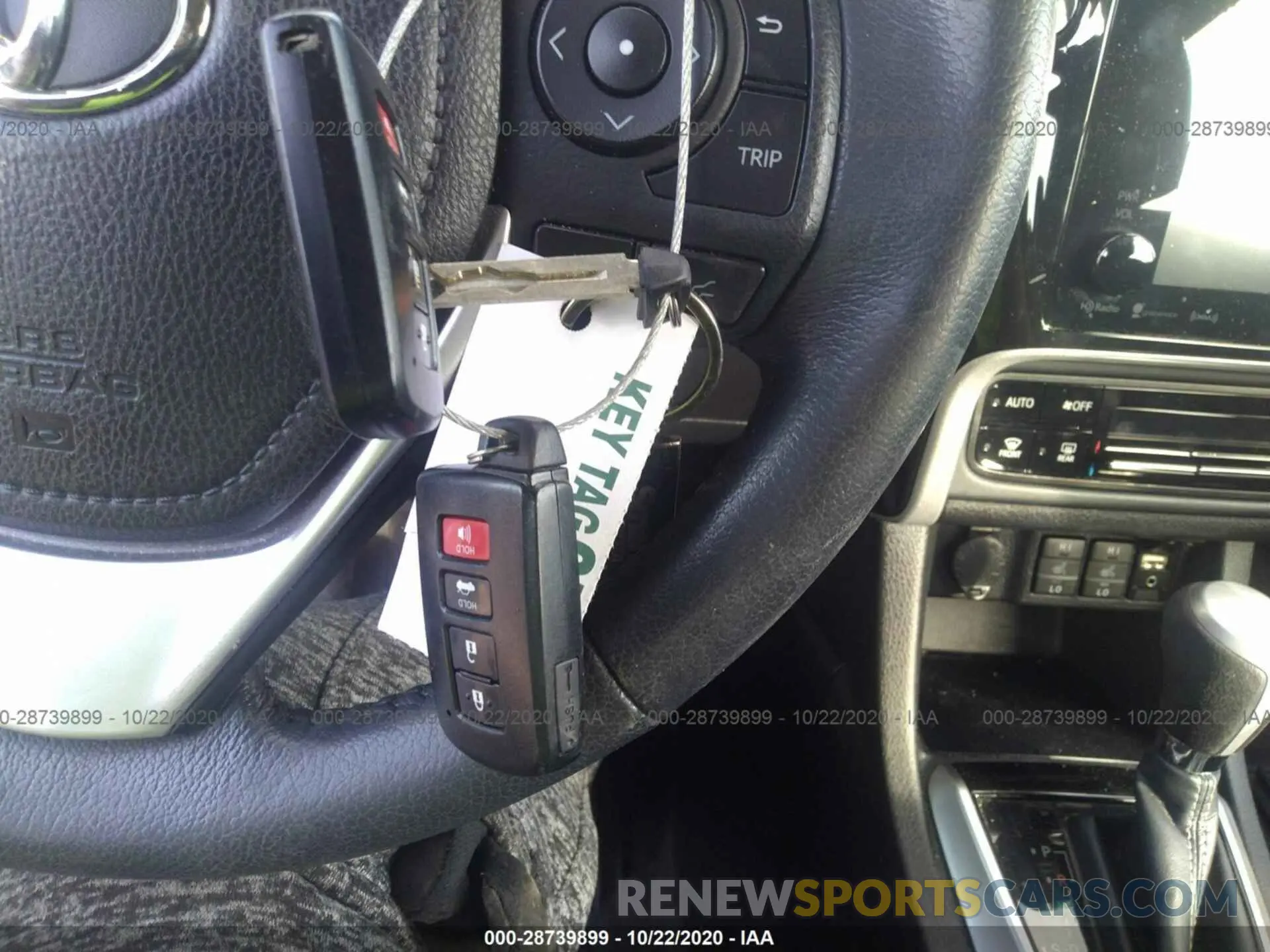 11 Photograph of a damaged car 2T1BURHE5KC205372 TOYOTA COROLLA 2019