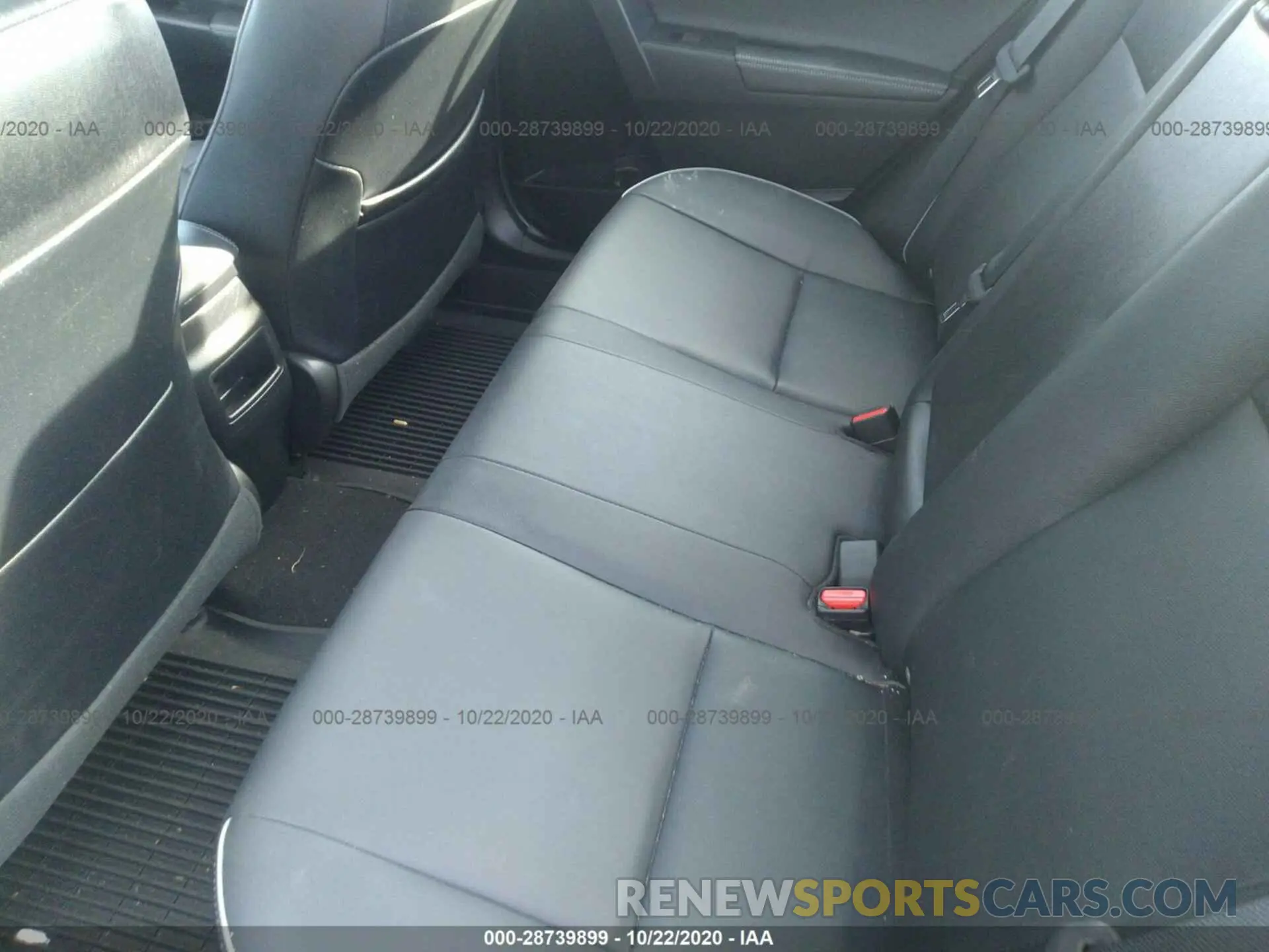 8 Photograph of a damaged car 2T1BURHE5KC205372 TOYOTA COROLLA 2019