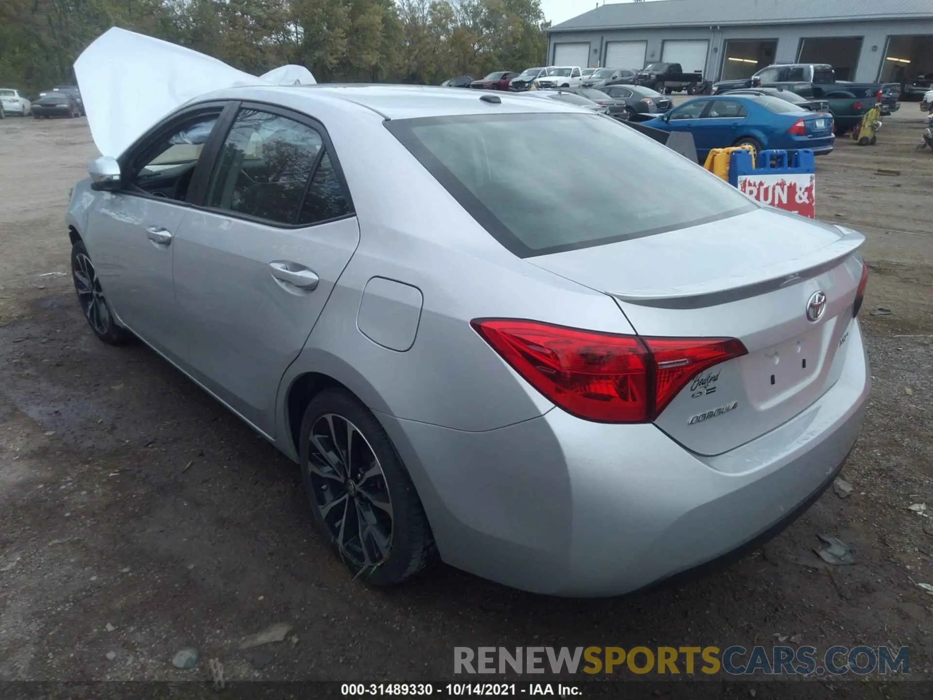 3 Photograph of a damaged car 2T1BURHE5KC206375 TOYOTA COROLLA 2019