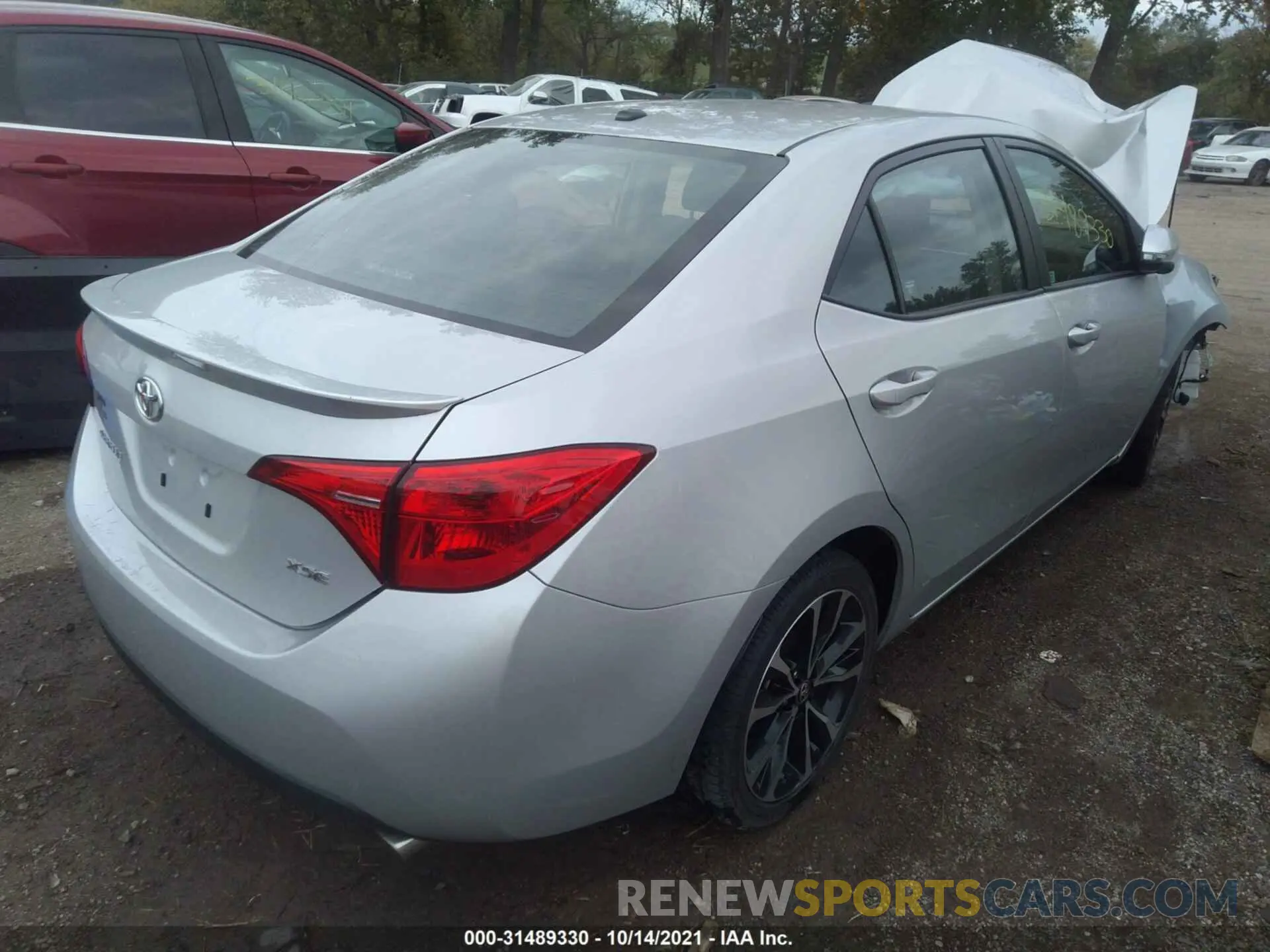 4 Photograph of a damaged car 2T1BURHE5KC206375 TOYOTA COROLLA 2019