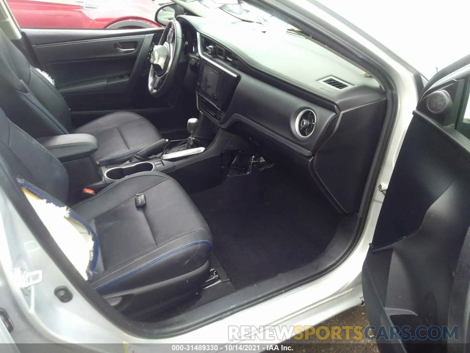 5 Photograph of a damaged car 2T1BURHE5KC206375 TOYOTA COROLLA 2019
