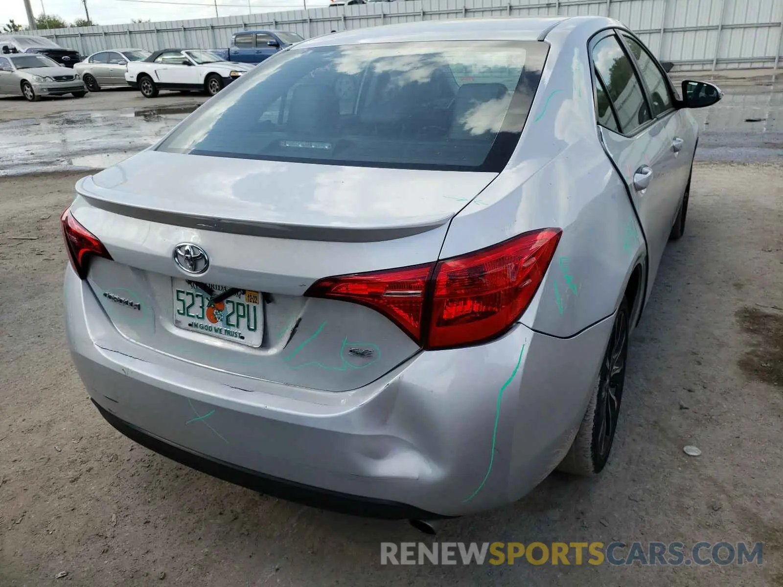 9 Photograph of a damaged car 2T1BURHE5KC211737 TOYOTA COROLLA 2019