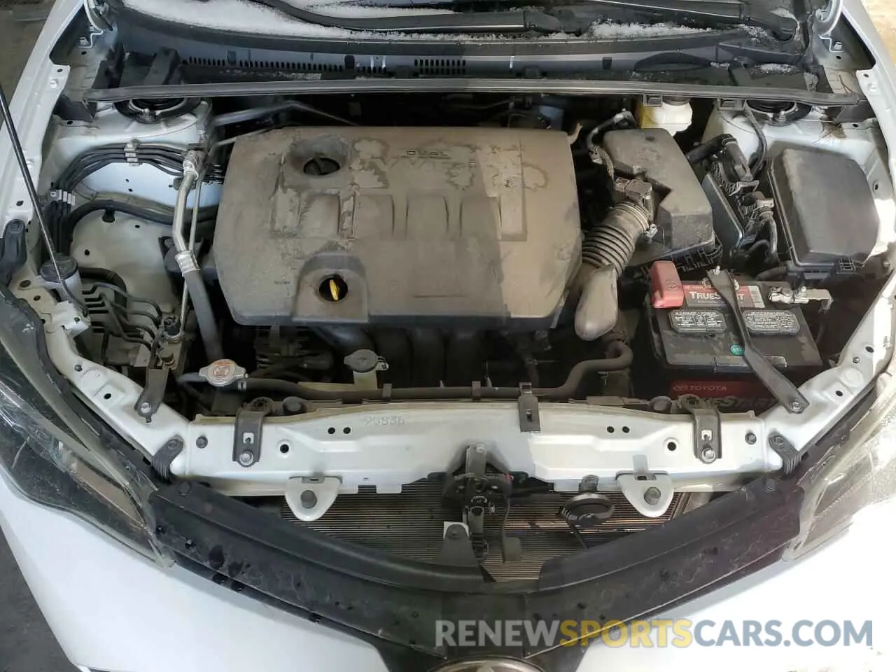 11 Photograph of a damaged car 2T1BURHE5KC212631 TOYOTA COROLLA 2019