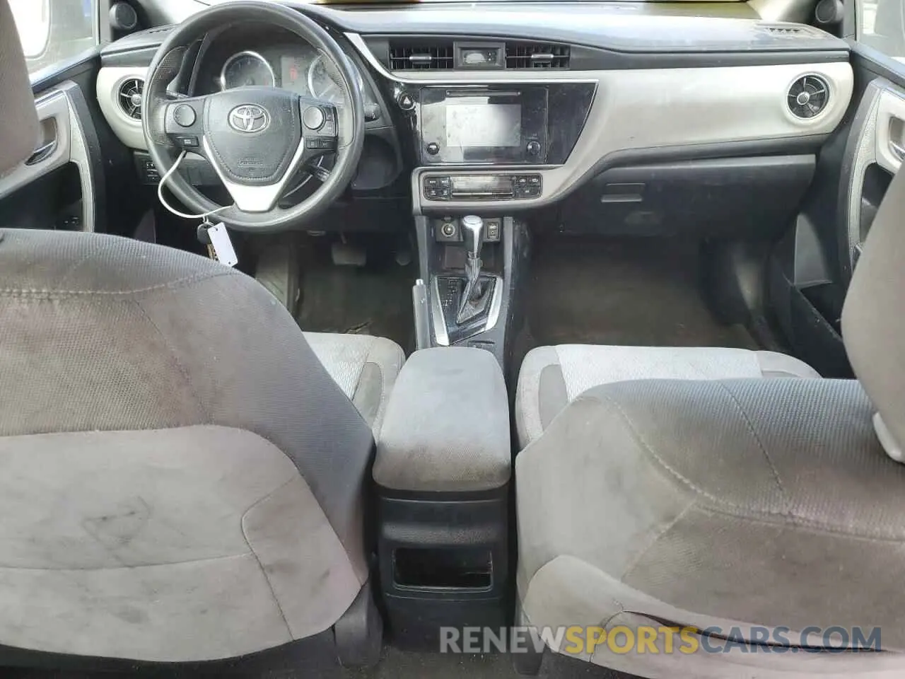8 Фотография поврежденного автомобиля 2T1BURHE5KC221636 TOYOTA COROLLA 2019