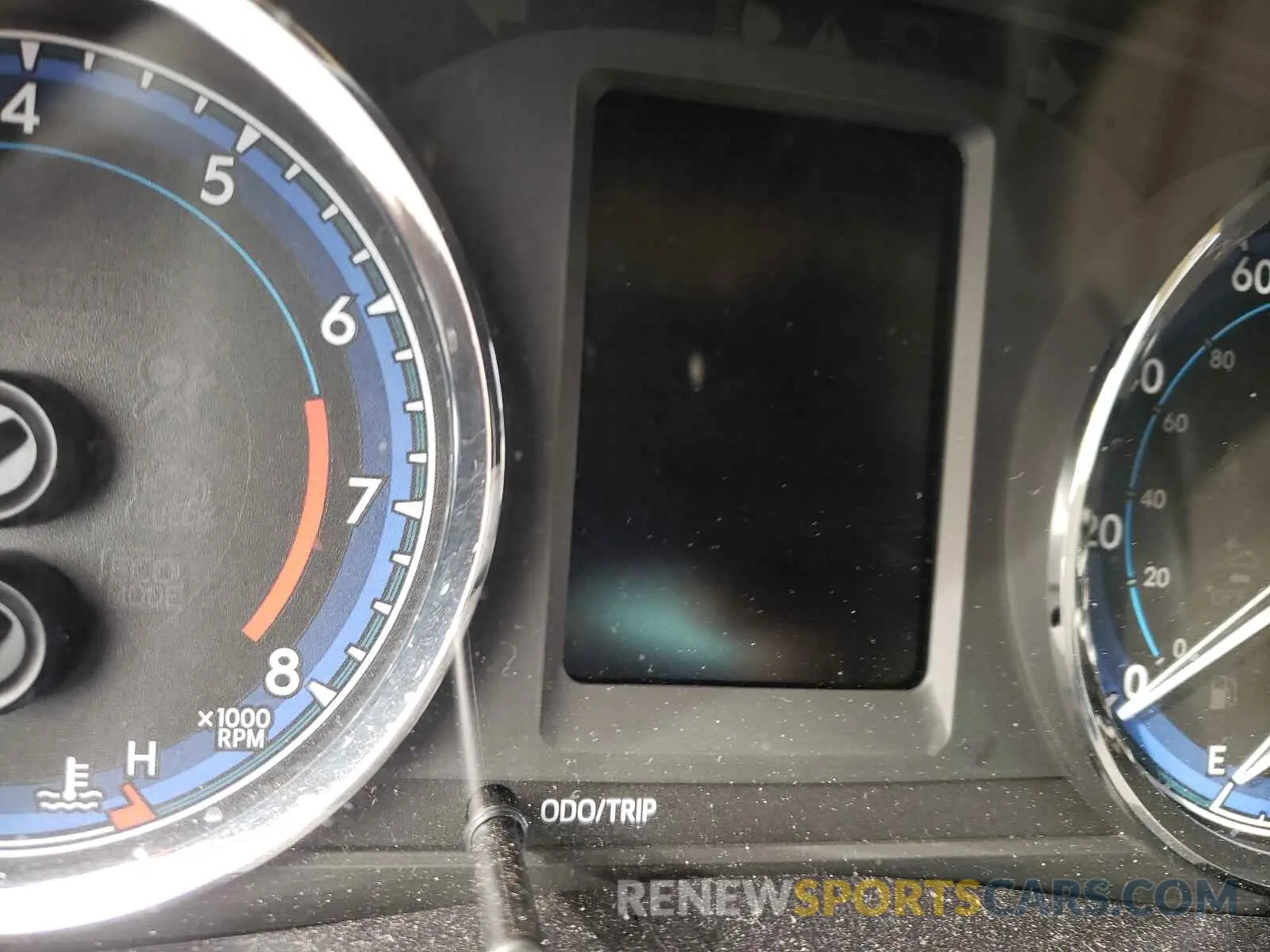 8 Photograph of a damaged car 2T1BURHE5KC222625 TOYOTA COROLLA 2019