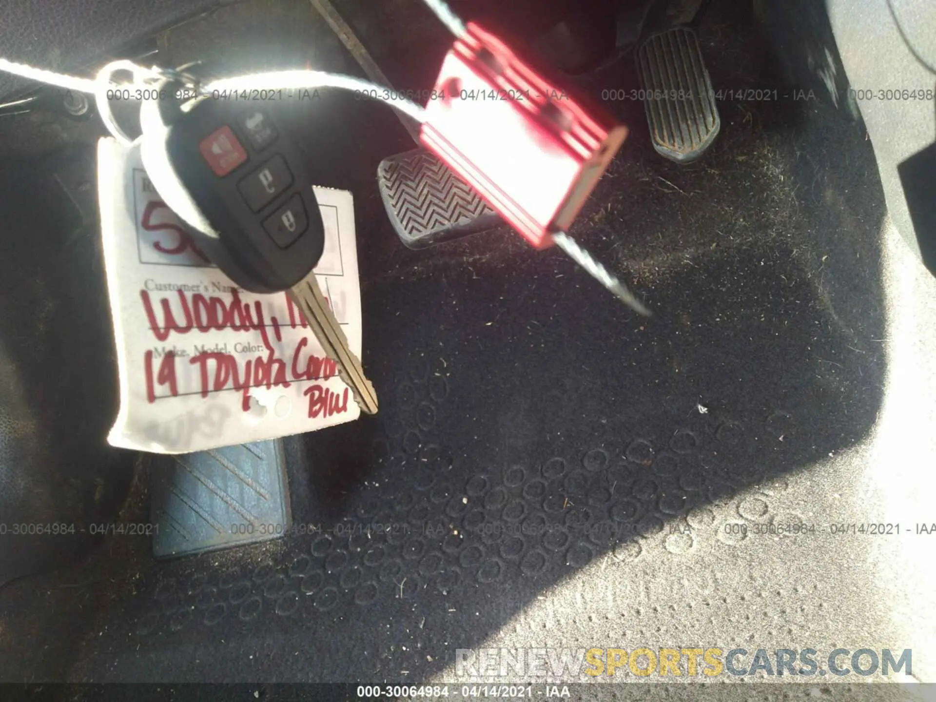 11 Photograph of a damaged car 2T1BURHE5KC222768 TOYOTA COROLLA 2019