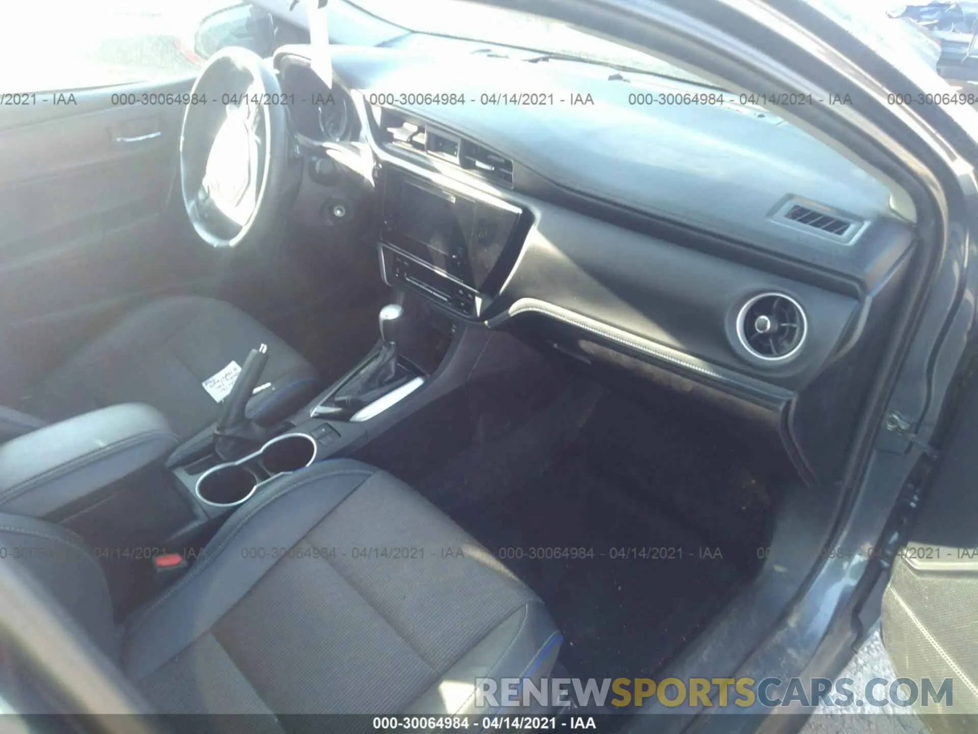 5 Photograph of a damaged car 2T1BURHE5KC222768 TOYOTA COROLLA 2019
