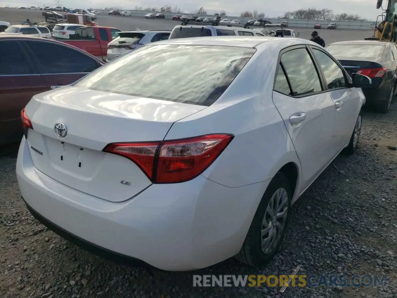 4 Фотография поврежденного автомобиля 2T1BURHE5KC240073 TOYOTA COROLLA 2019