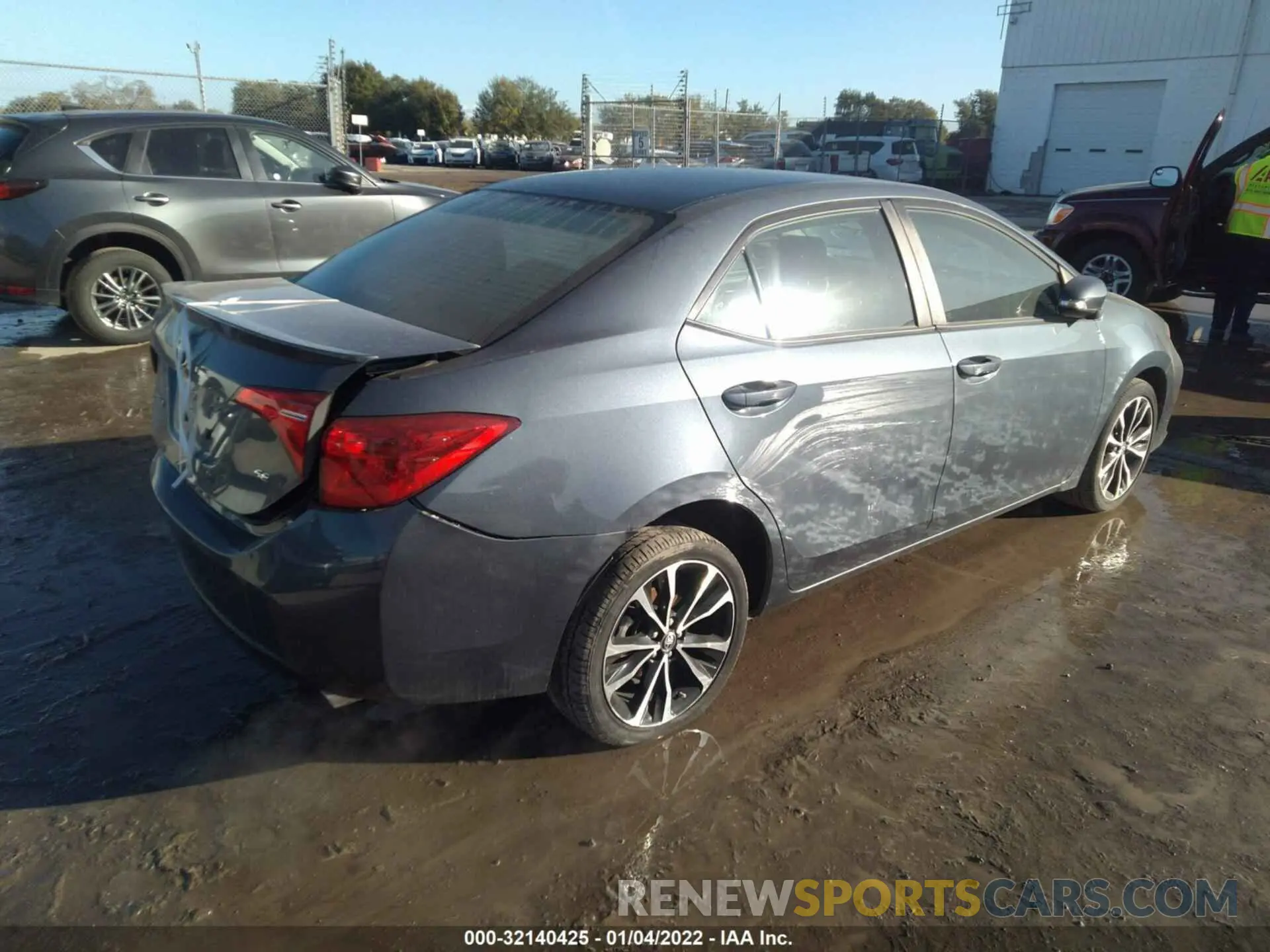 4 Фотография поврежденного автомобиля 2T1BURHE5KC240087 TOYOTA COROLLA 2019