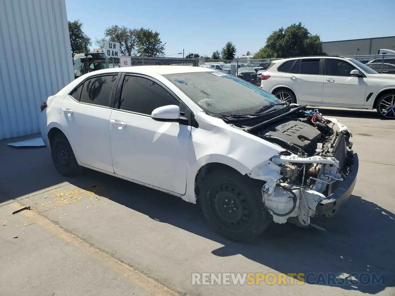 4 Photograph of a damaged car 2T1BURHE5KC242096 TOYOTA COROLLA 2019