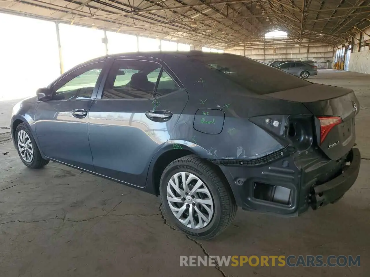 2 Фотография поврежденного автомобиля 2T1BURHE5KC247086 TOYOTA COROLLA 2019