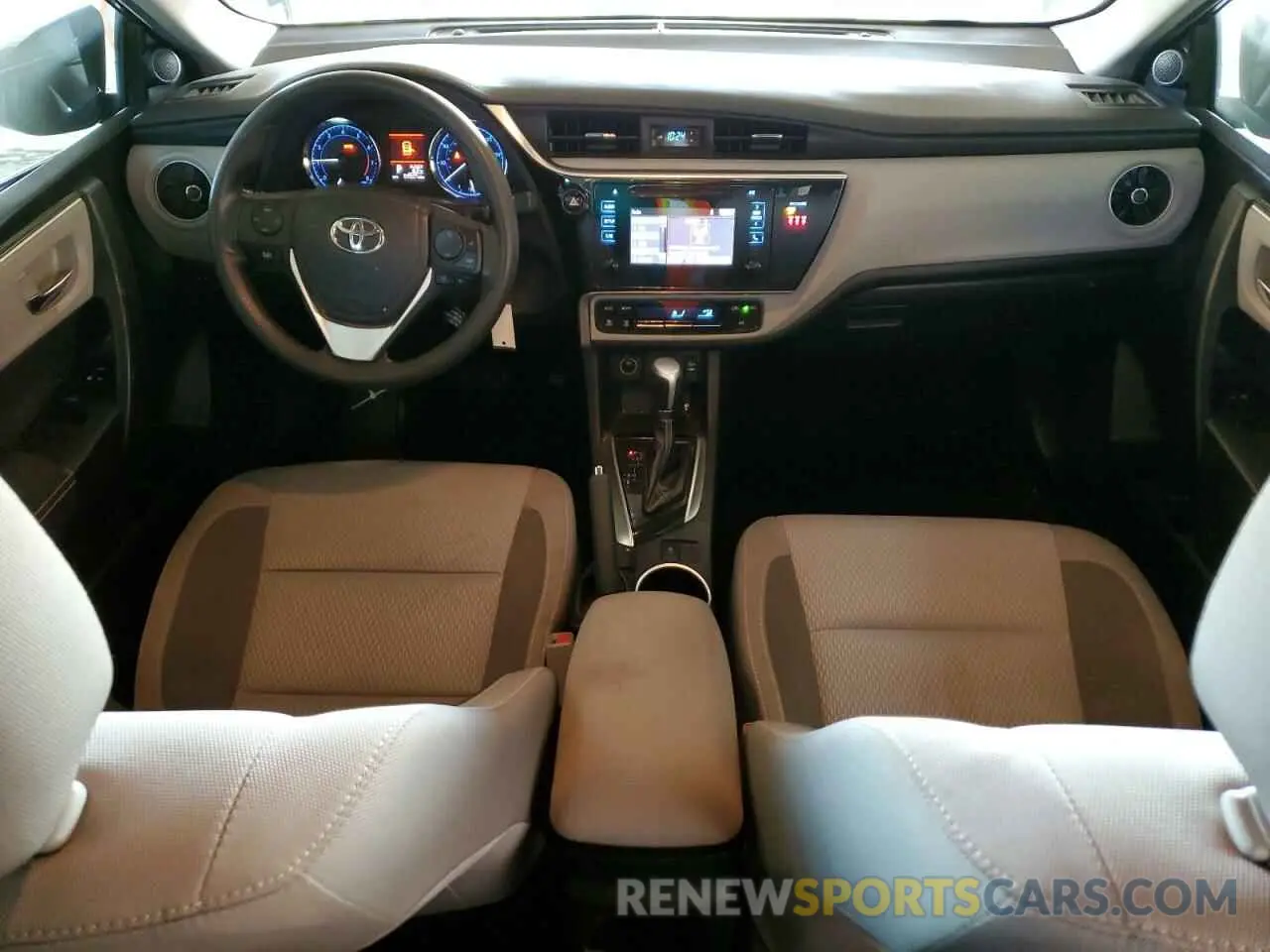 8 Фотография поврежденного автомобиля 2T1BURHE5KC247086 TOYOTA COROLLA 2019