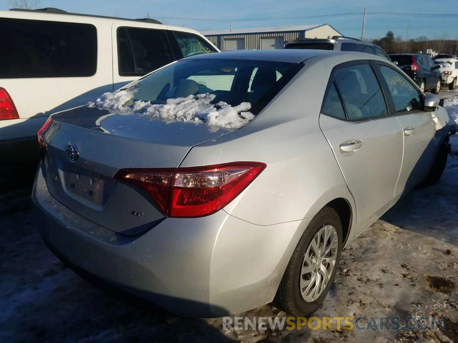 4 Photograph of a damaged car 2T1BURHE6KC136773 TOYOTA COROLLA 2019