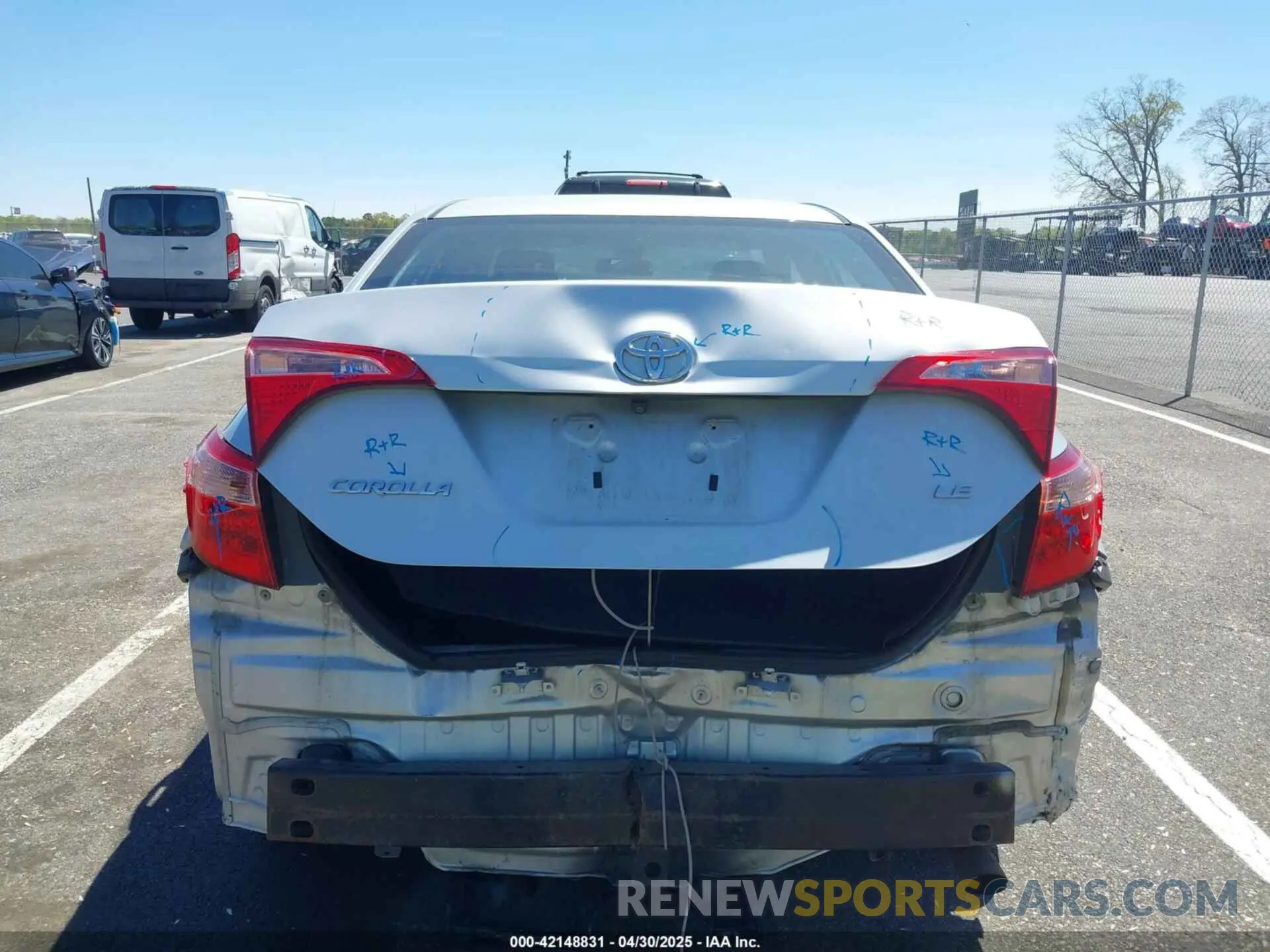 16 Photograph of a damaged car 2T1BURHE6KC148244 TOYOTA COROLLA 2019