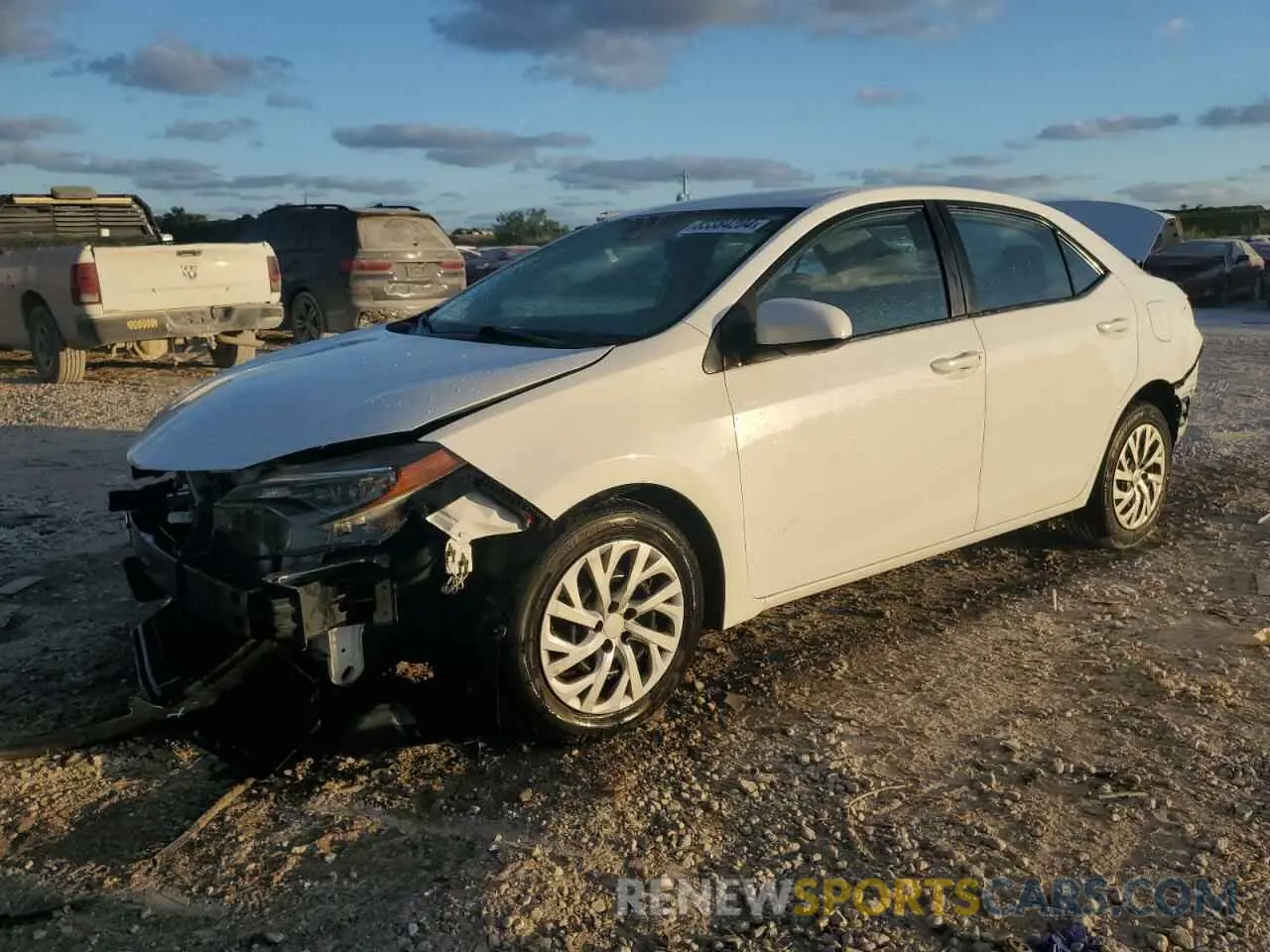 1 Photograph of a damaged car 2T1BURHE6KC173404 TOYOTA COROLLA 2019