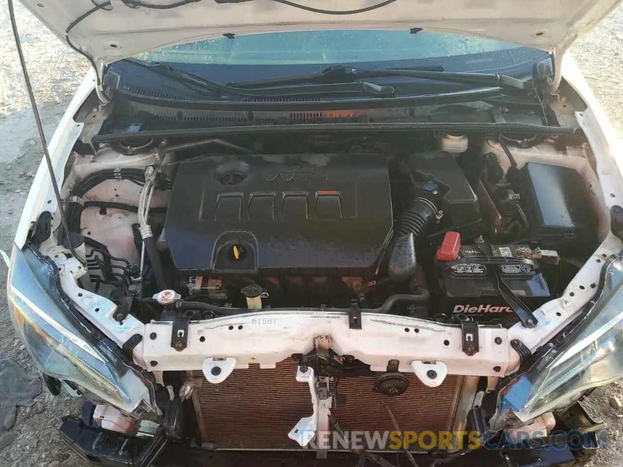 11 Photograph of a damaged car 2T1BURHE6KC173404 TOYOTA COROLLA 2019
