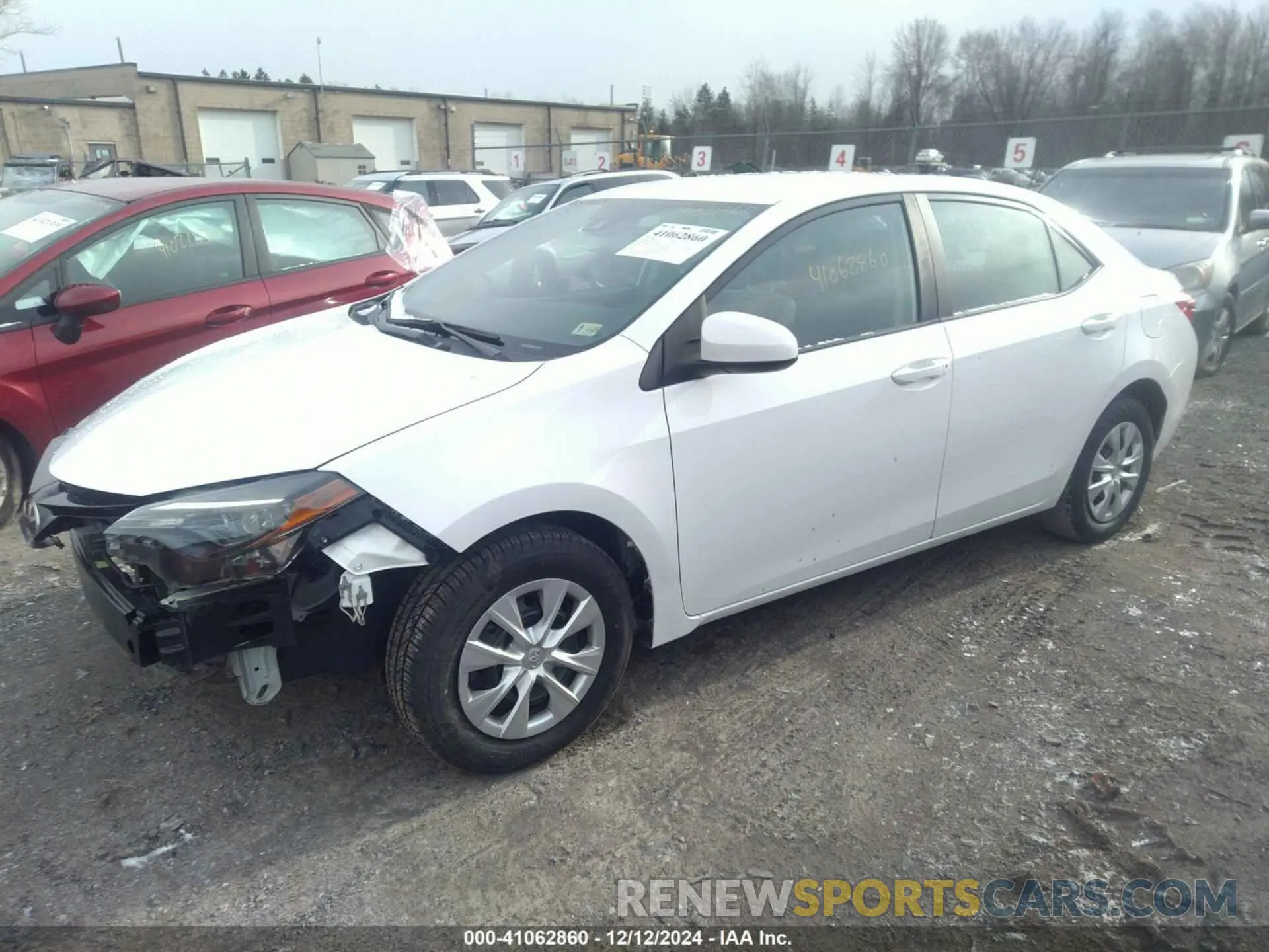 2 Фотография поврежденного автомобиля 2T1BURHE6KC174813 TOYOTA COROLLA 2019