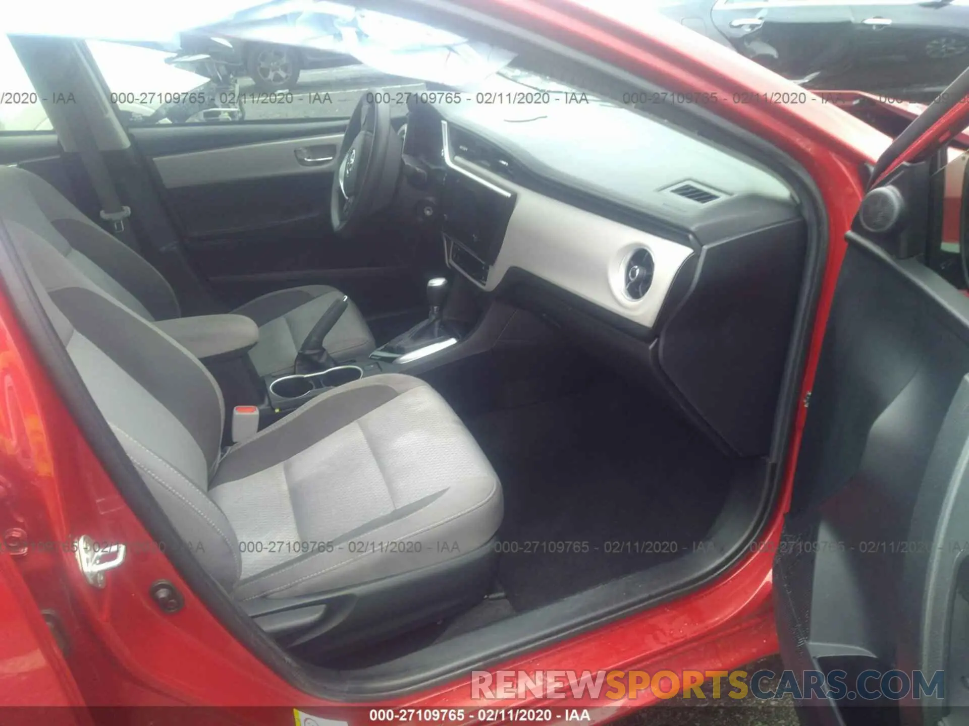5 Photograph of a damaged car 2T1BURHE6KC178490 TOYOTA COROLLA 2019
