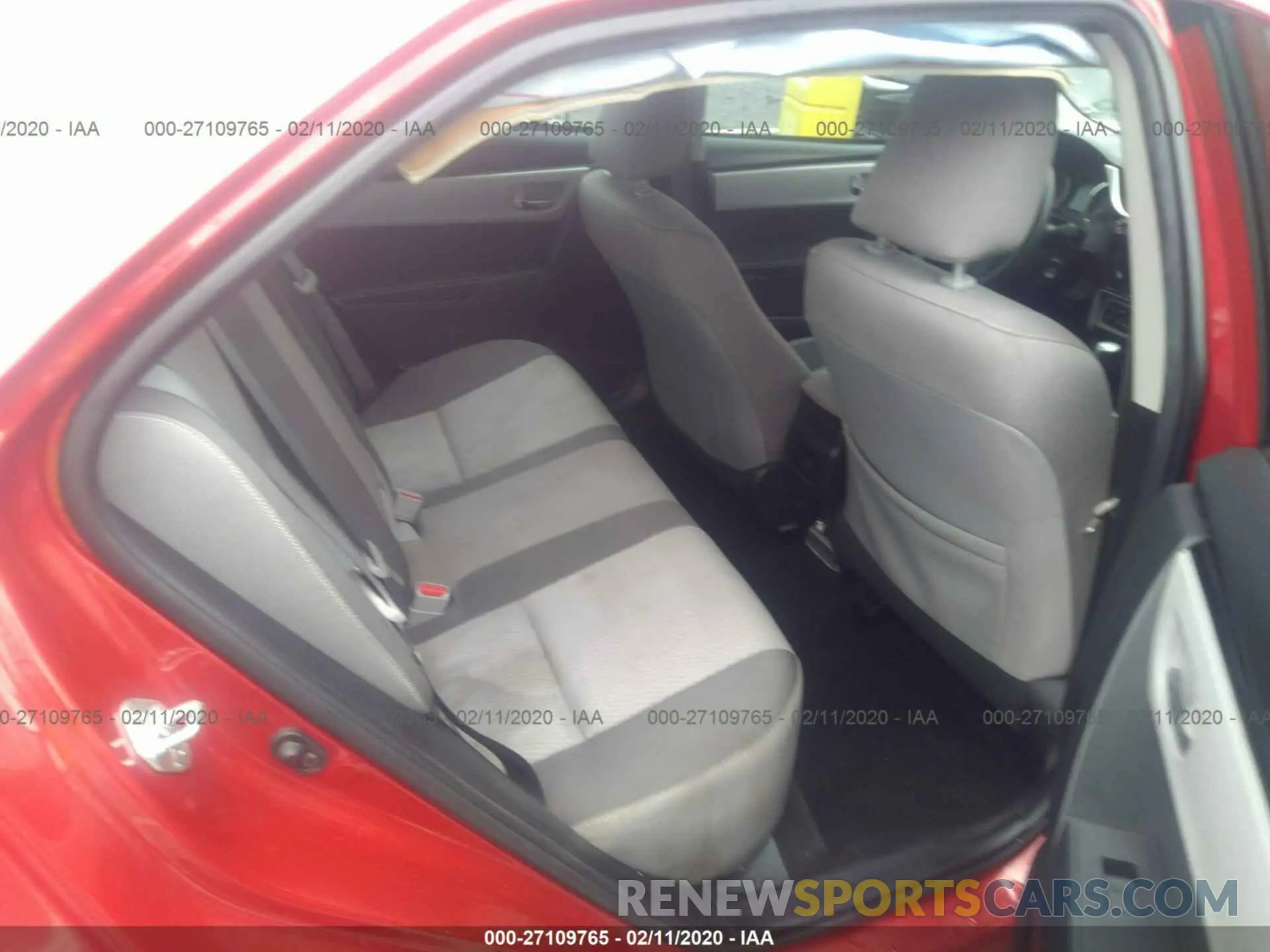 8 Photograph of a damaged car 2T1BURHE6KC178490 TOYOTA COROLLA 2019