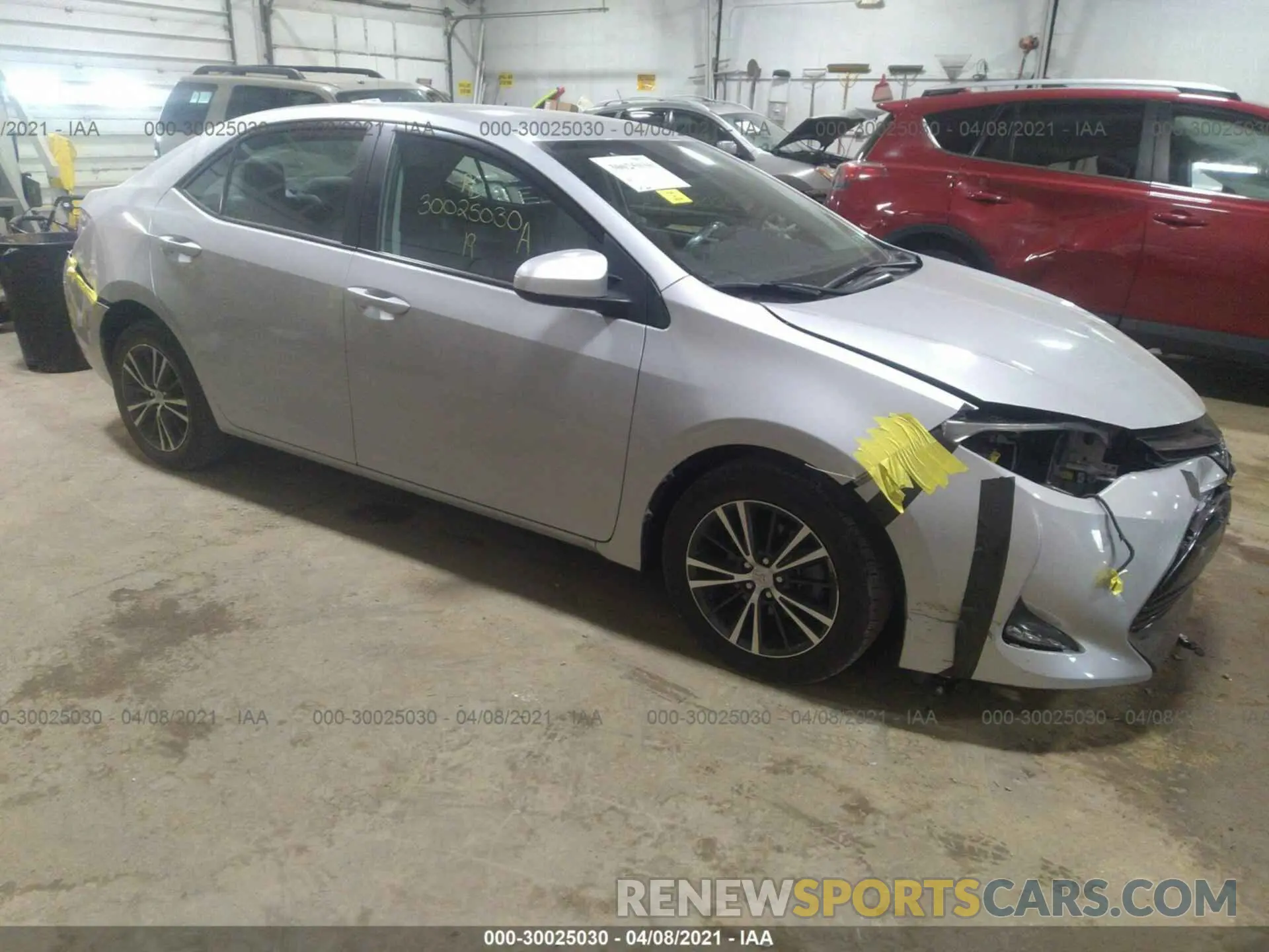 1 Photograph of a damaged car 2T1BURHE6KC185469 TOYOTA COROLLA 2019