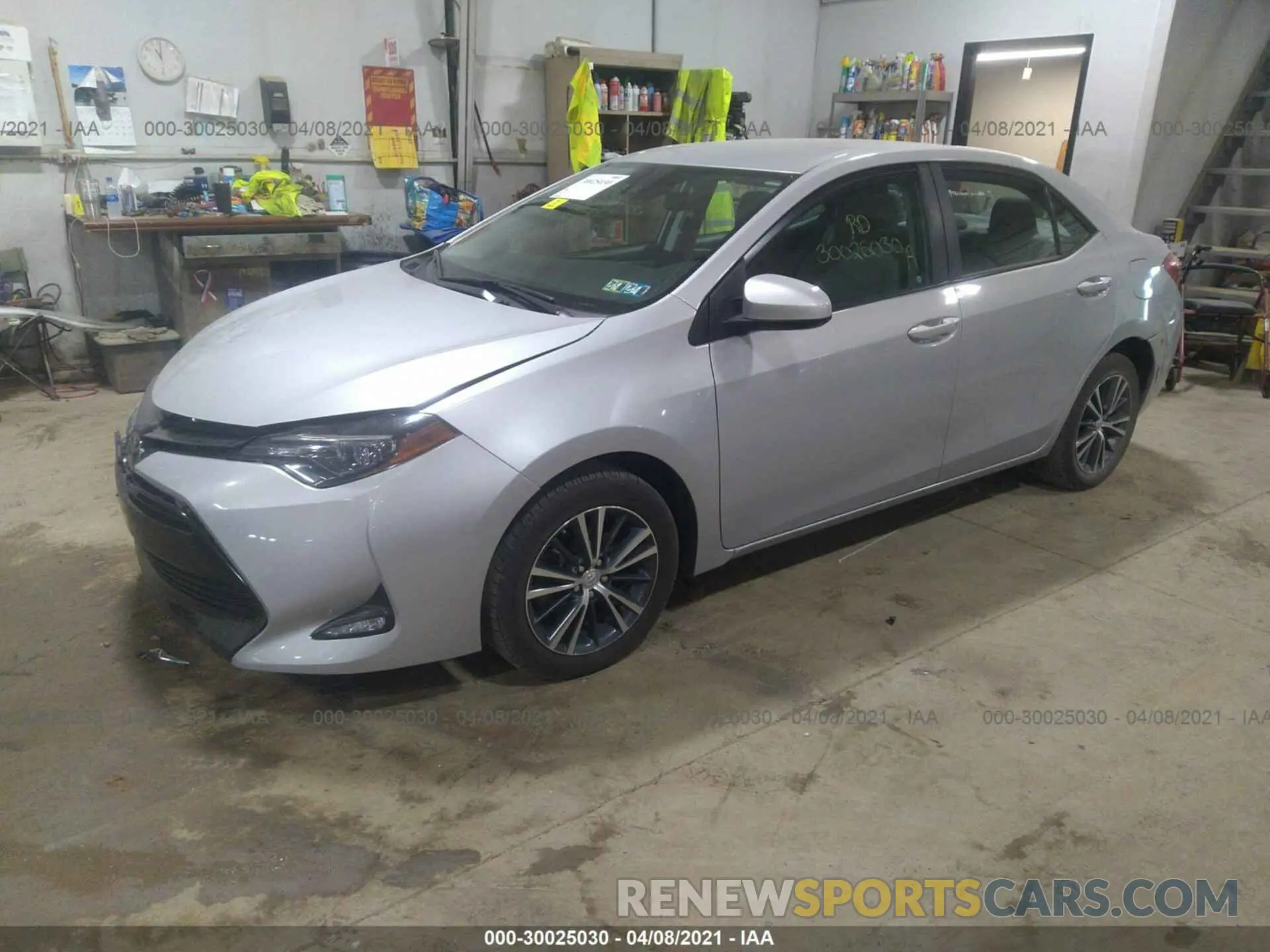 2 Photograph of a damaged car 2T1BURHE6KC185469 TOYOTA COROLLA 2019