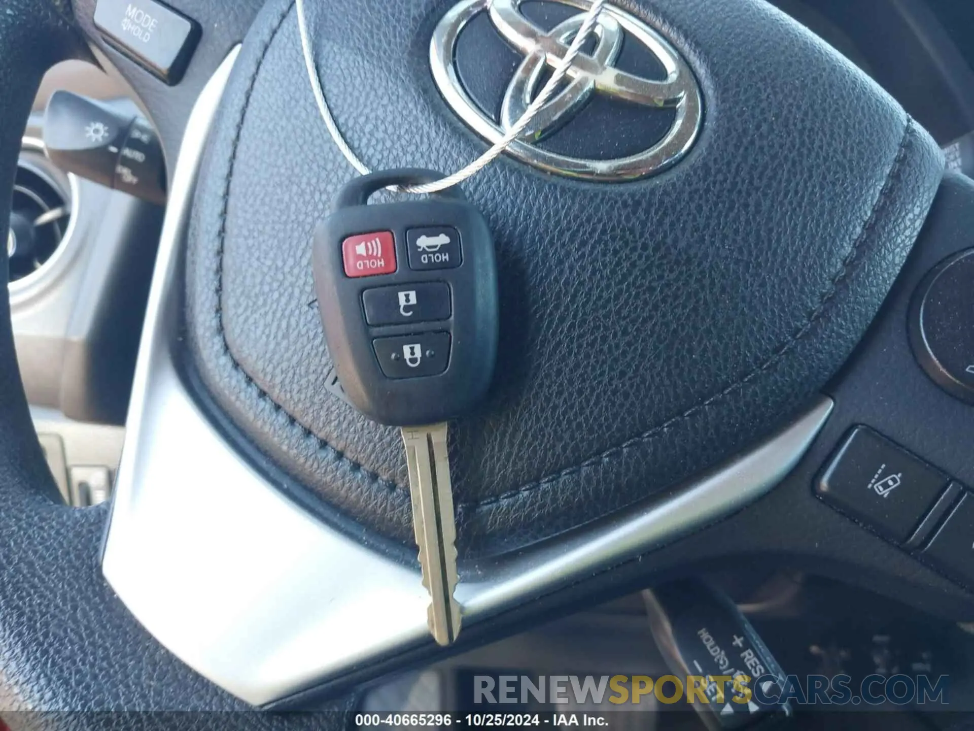11 Photograph of a damaged car 2T1BURHE6KC187383 TOYOTA COROLLA 2019