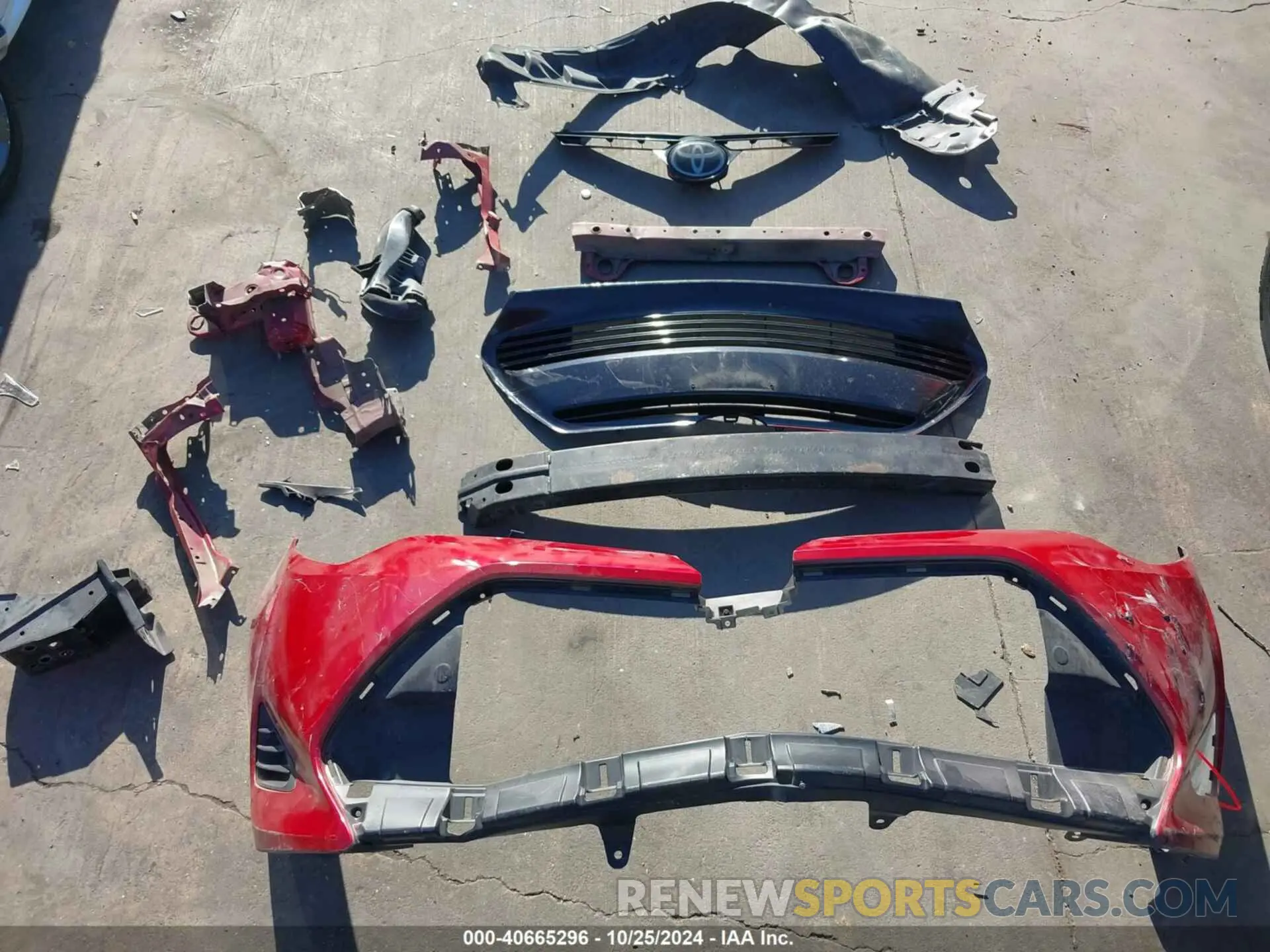 12 Photograph of a damaged car 2T1BURHE6KC187383 TOYOTA COROLLA 2019