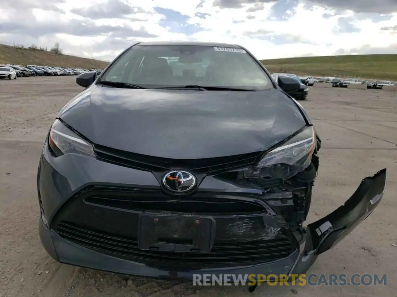 5 Photograph of a damaged car 2T1BURHE6KC189697 TOYOTA COROLLA 2019