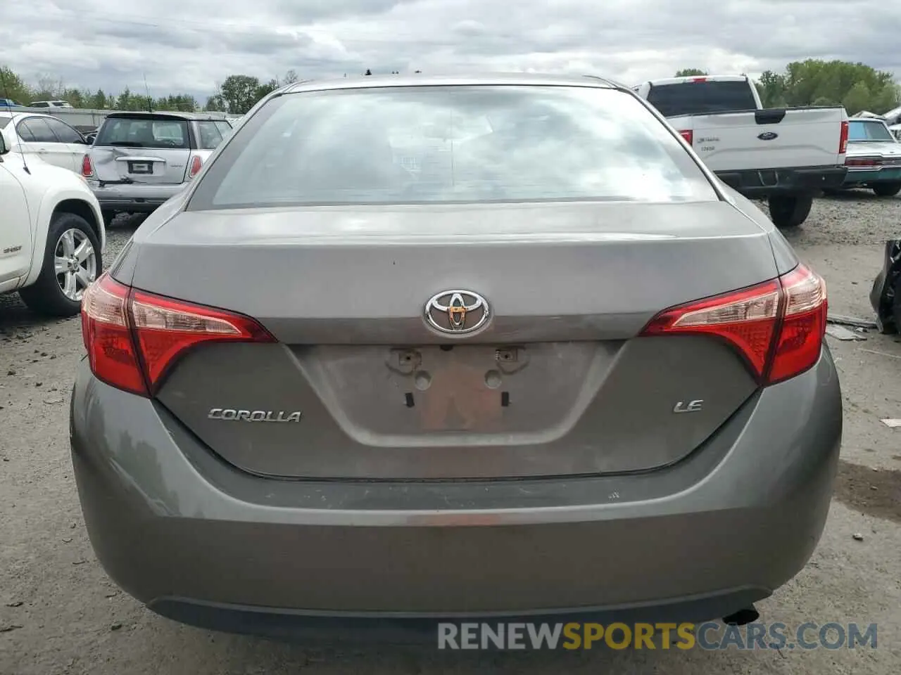 6 Photograph of a damaged car 2T1BURHE6KC190428 TOYOTA COROLLA 2019