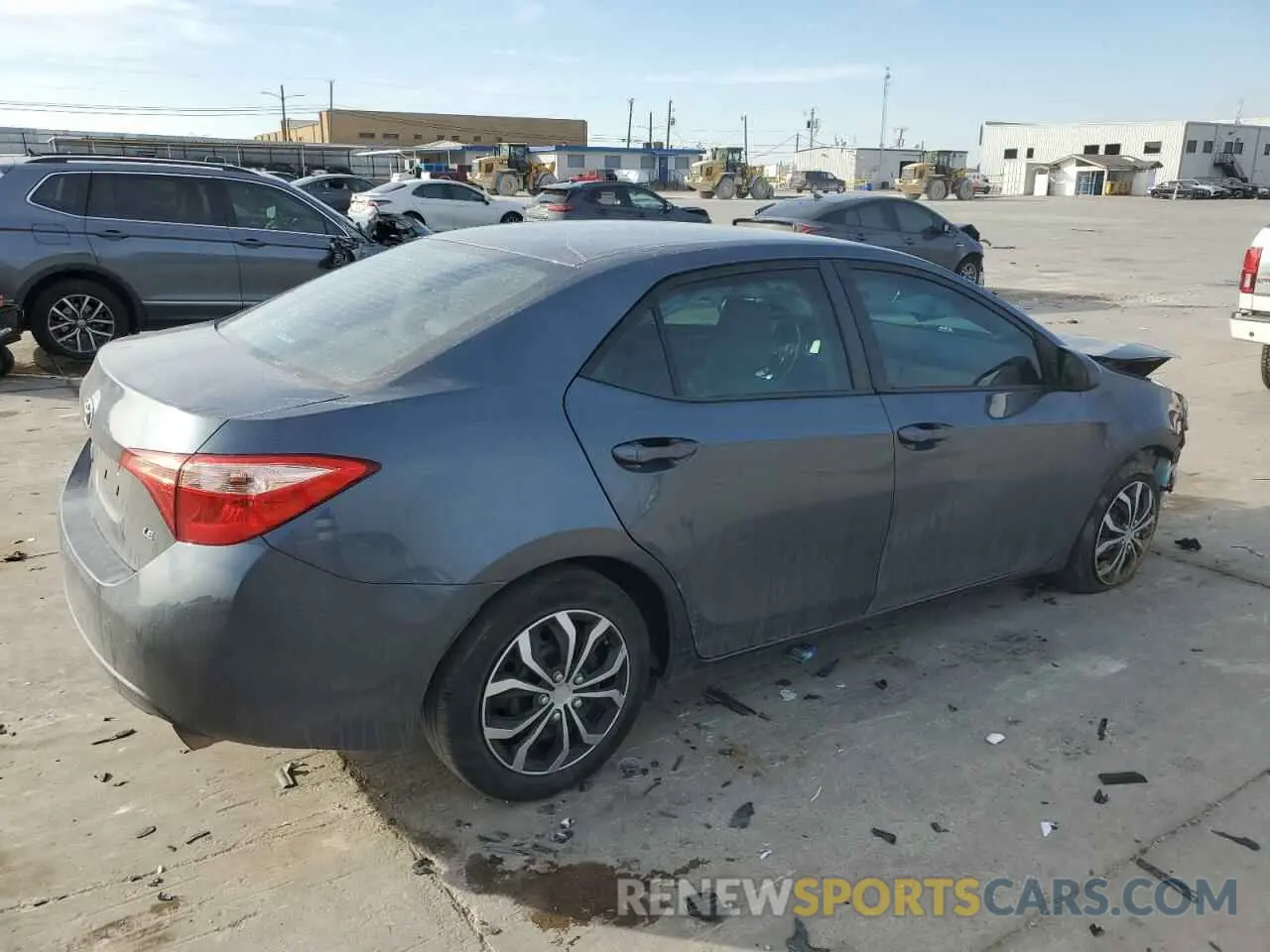 3 Фотография поврежденного автомобиля 2T1BURHE6KC195516 TOYOTA COROLLA 2019