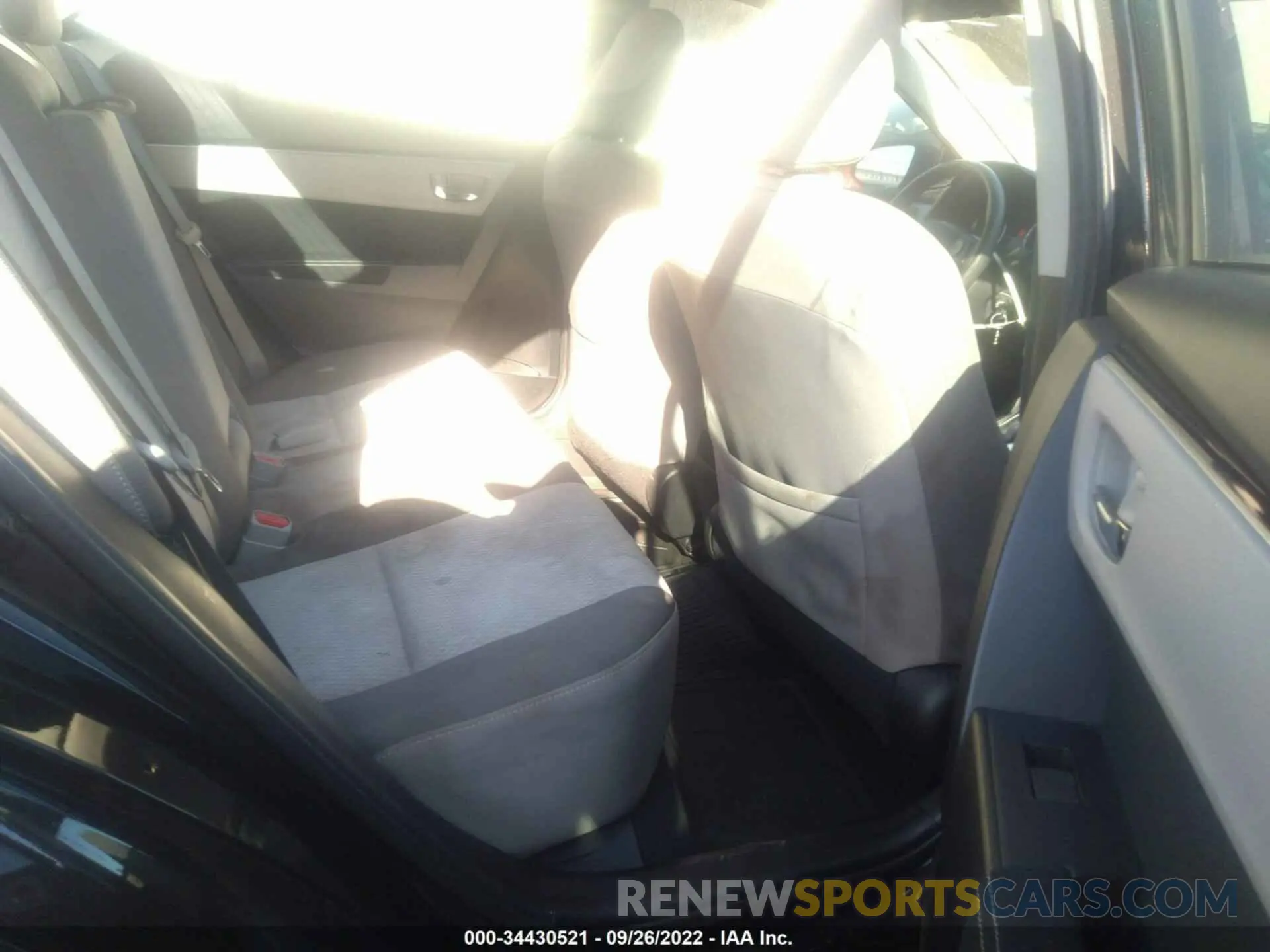 8 Photograph of a damaged car 2T1BURHE6KC206305 TOYOTA COROLLA 2019