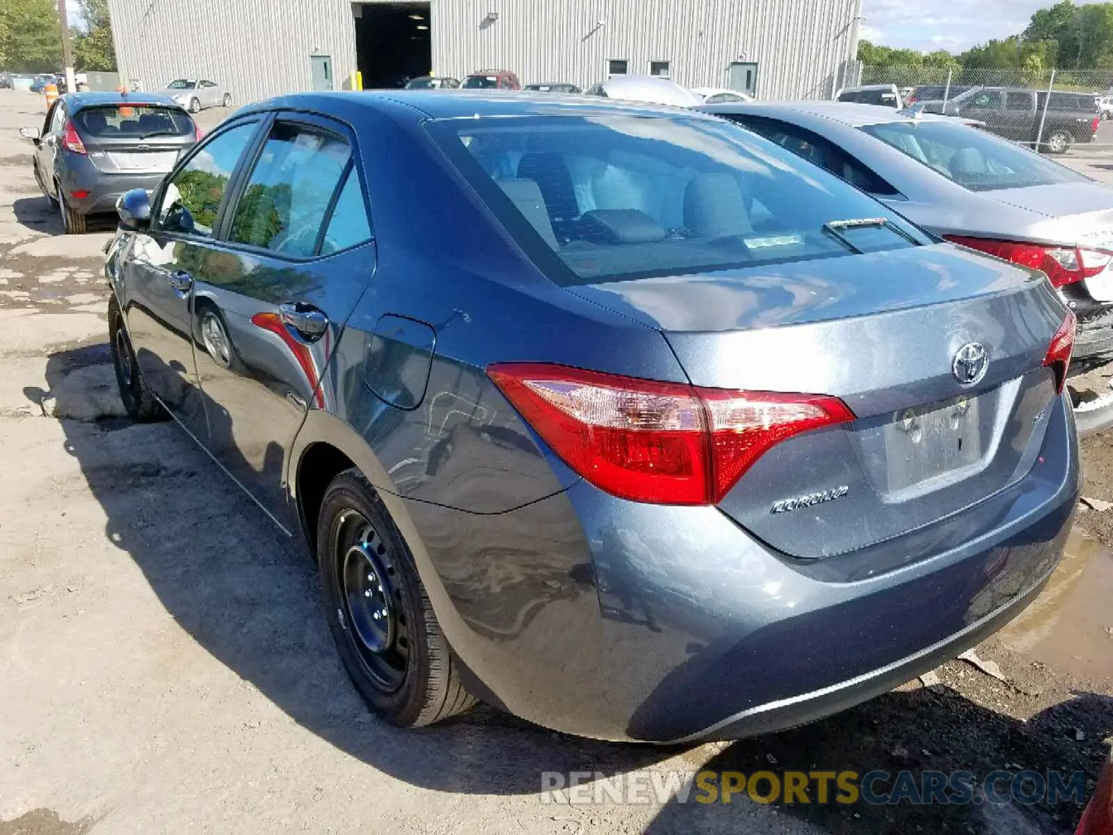 3 Photograph of a damaged car 2T1BURHE6KC220348 TOYOTA COROLLA 2019