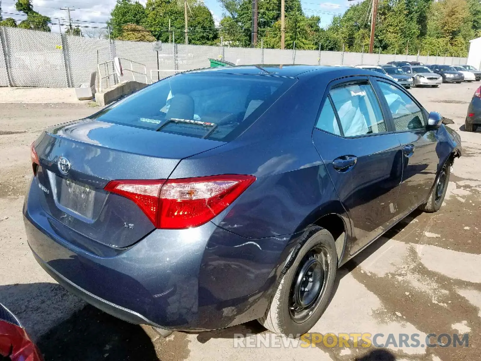 4 Photograph of a damaged car 2T1BURHE6KC220348 TOYOTA COROLLA 2019