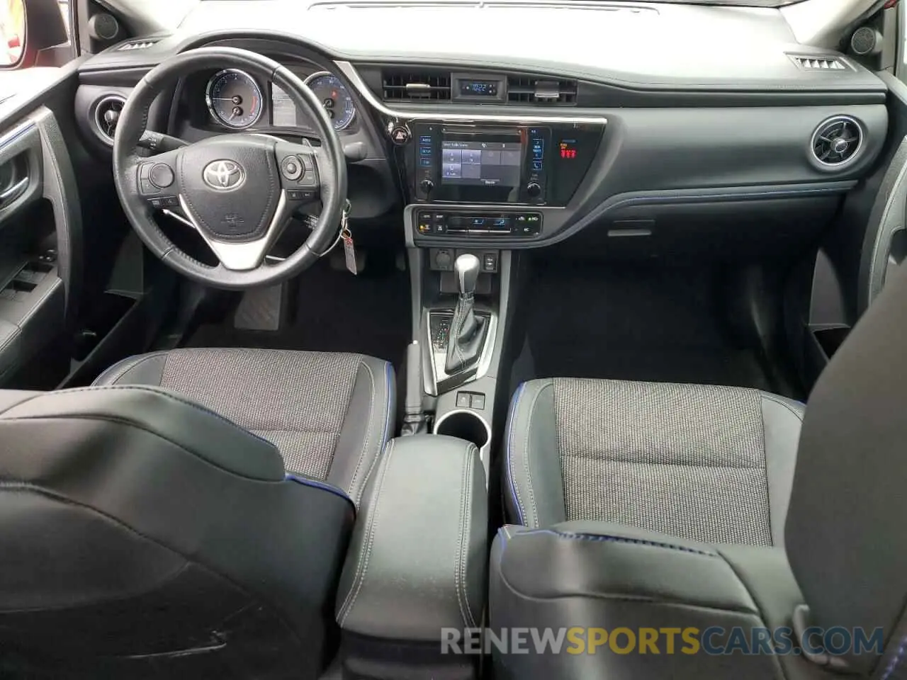8 Photograph of a damaged car 2T1BURHE6KC226909 TOYOTA COROLLA 2019