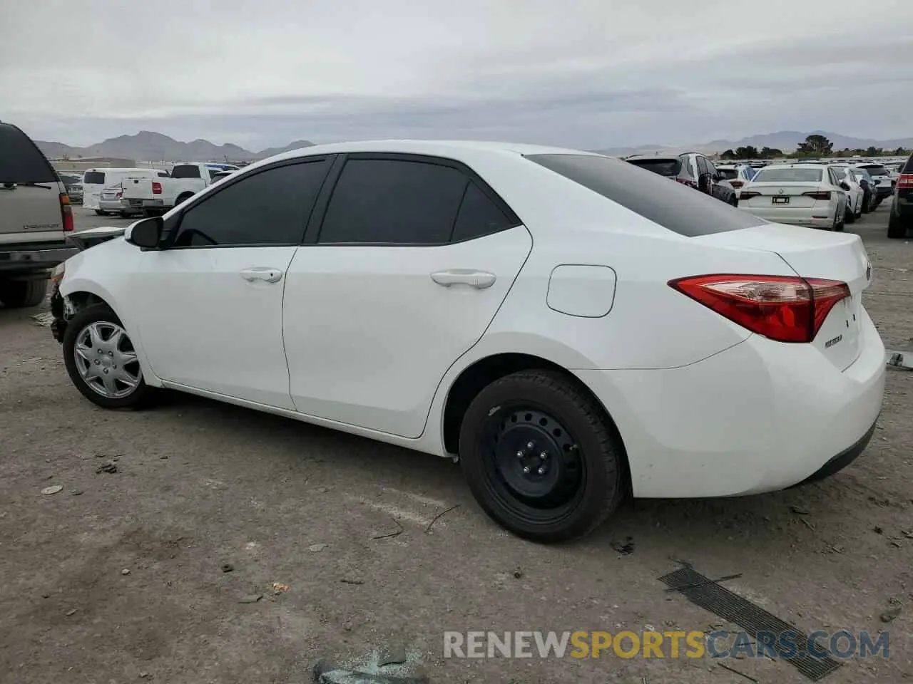 2 Фотография поврежденного автомобиля 2T1BURHE6KC231818 TOYOTA COROLLA 2019