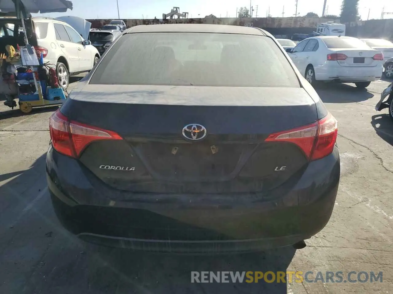 6 Фотография поврежденного автомобиля 2T1BURHE6KC231835 TOYOTA COROLLA 2019
