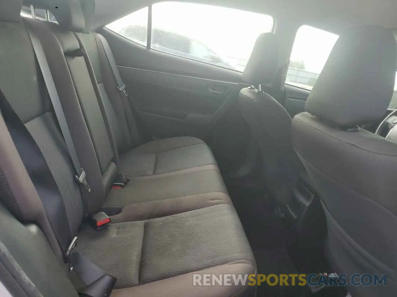 11 Photograph of a damaged car 2T1BURHE6KC241376 TOYOTA COROLLA 2019