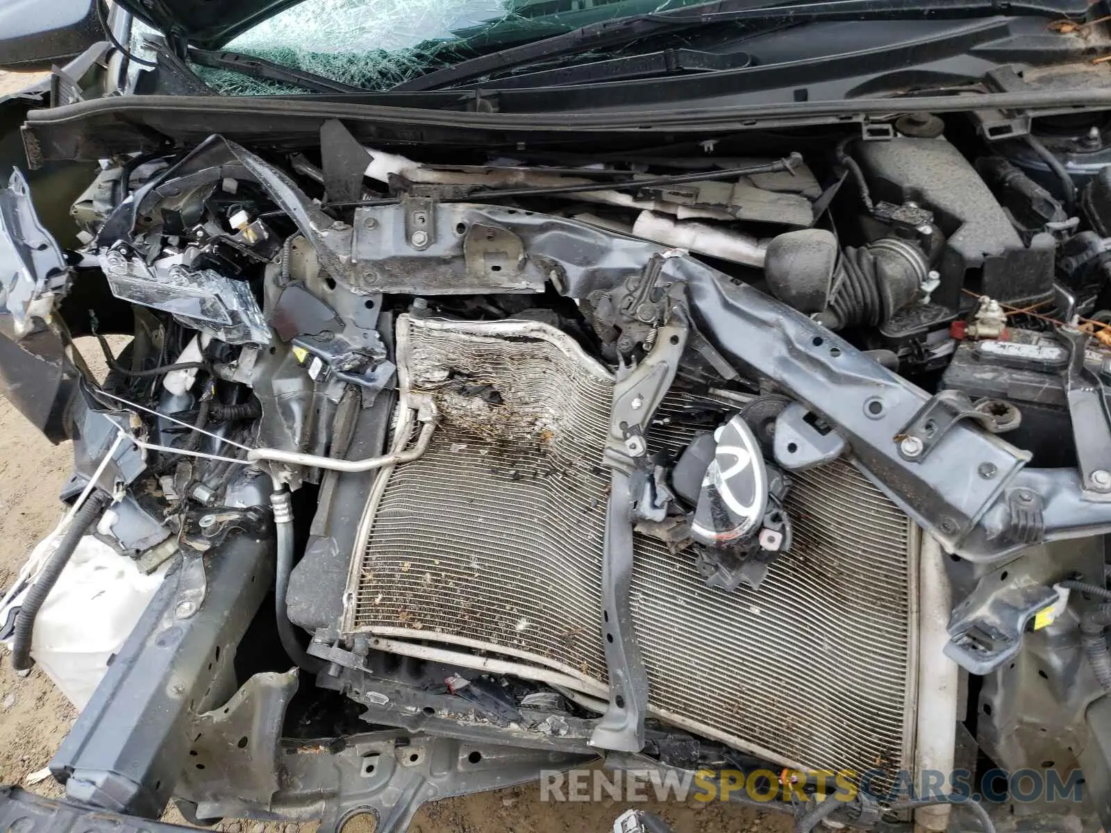 7 Photograph of a damaged car 2T1BURHE6KC242592 TOYOTA COROLLA 2019