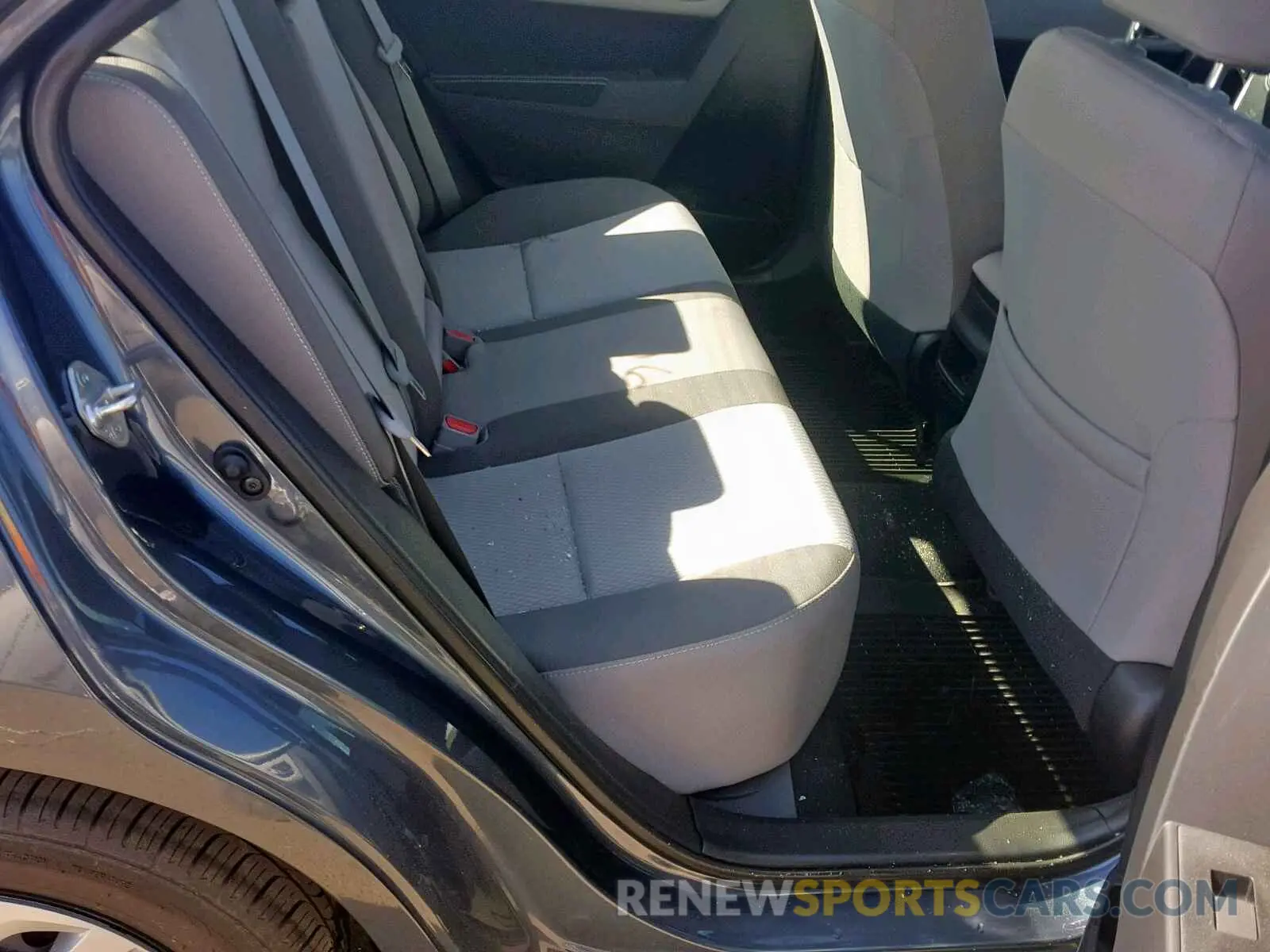 6 Photograph of a damaged car 2T1BURHE7KC126964 TOYOTA COROLLA 2019