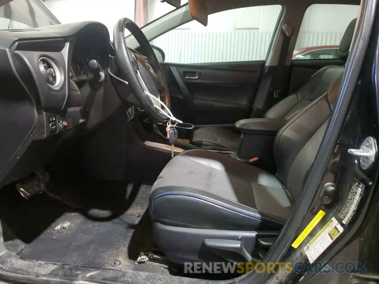 7 Photograph of a damaged car 2T1BURHE7KC136426 TOYOTA COROLLA 2019